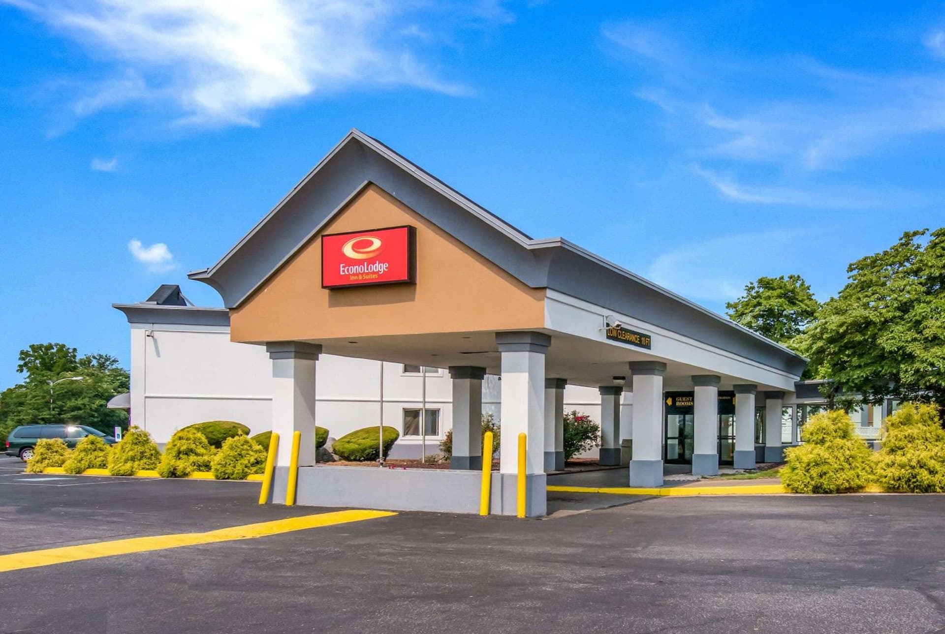 Econo Lodge Inn & Suites Chambersburg Central — hotel in Chambersburg, Pennsylvania