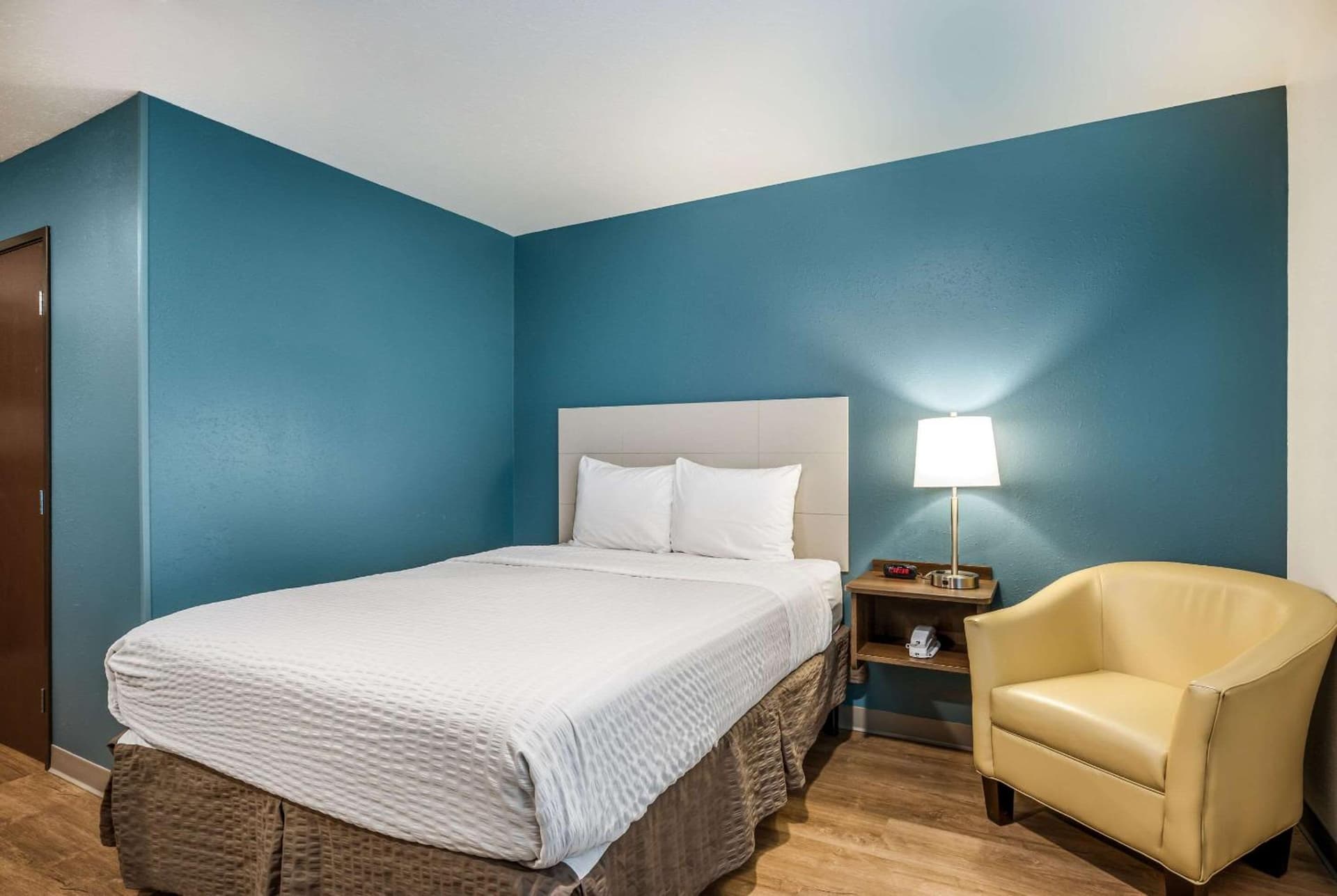 WoodSpring Suites Elgin - Chicago gallery photo in Elgin, IL — image 40