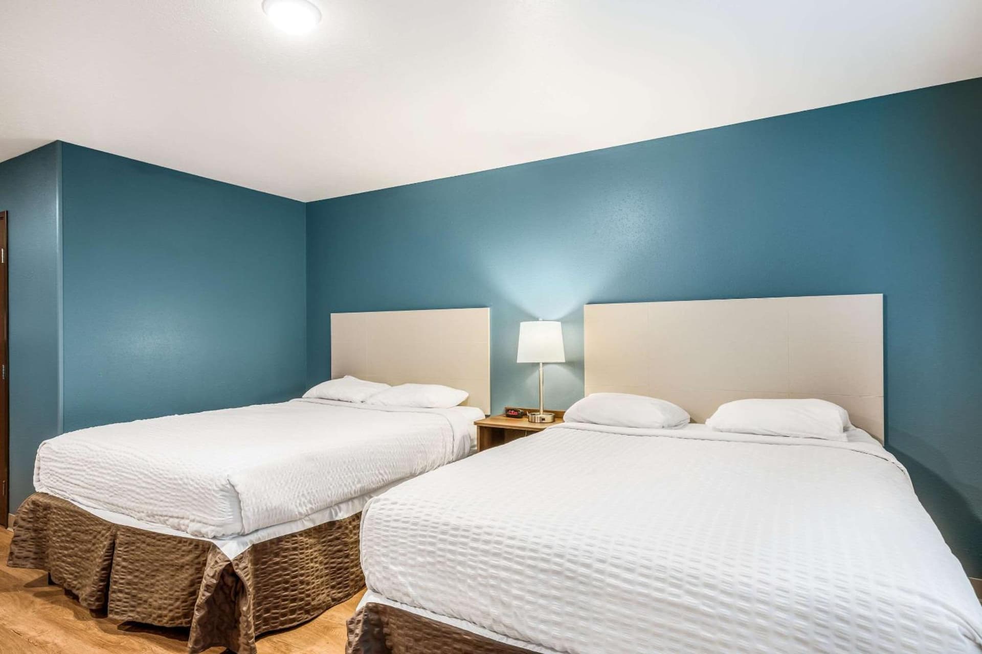 WoodSpring Suites Elgin - Chicago gallery photo in Elgin, IL — image 7