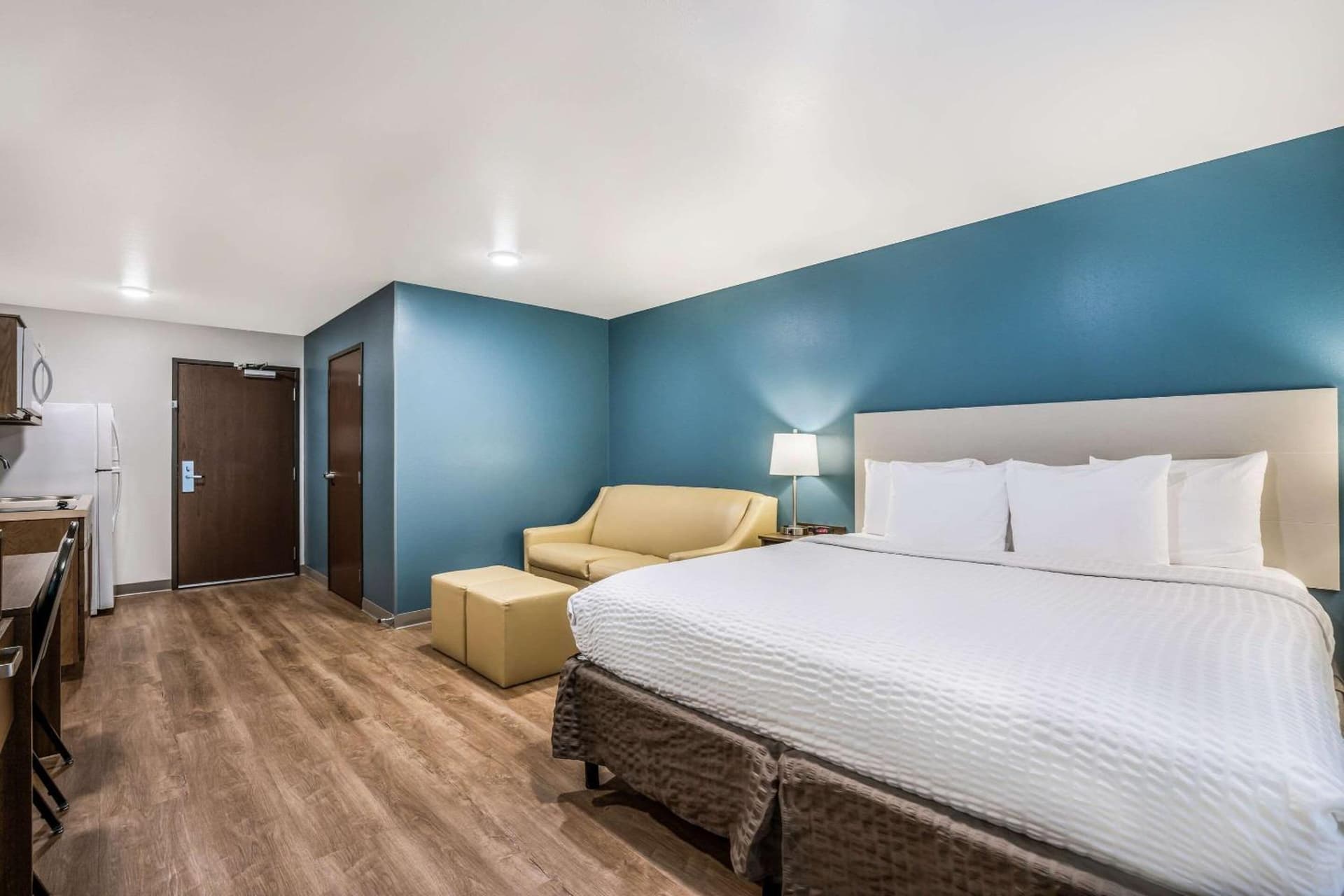 WoodSpring Suites Elgin - Chicago gallery photo in Elgin, IL — image 5