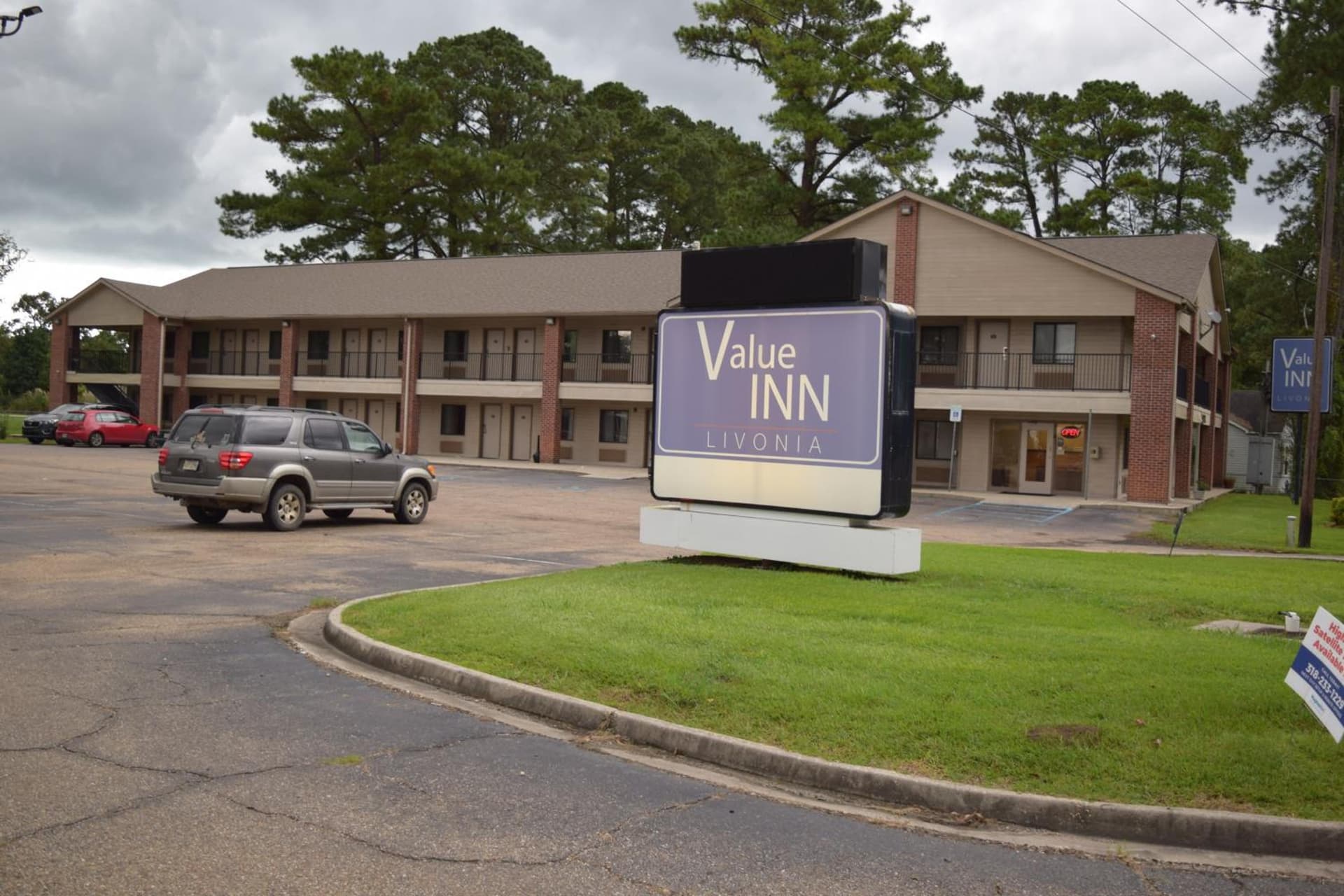 Value Inn - Livonia featured exterior or lobby in Livonia, LA — similar hotel