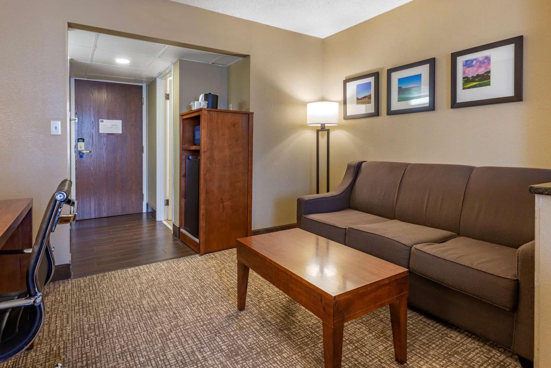 Comfort Suites Bethlehem Near Lehigh University and LVI Airport gallery photo in Bethlehem, PA — image 23
