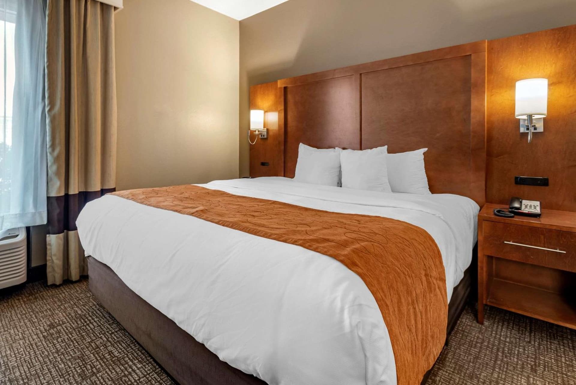 Comfort Suites Bethlehem Near Lehigh University and LVI Airport gallery photo in Bethlehem, PA — image 13