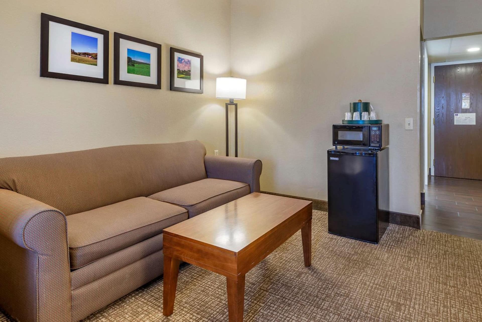 Comfort Suites Bethlehem Near Lehigh University and LVI Airport gallery photo in Bethlehem, PA — image 14