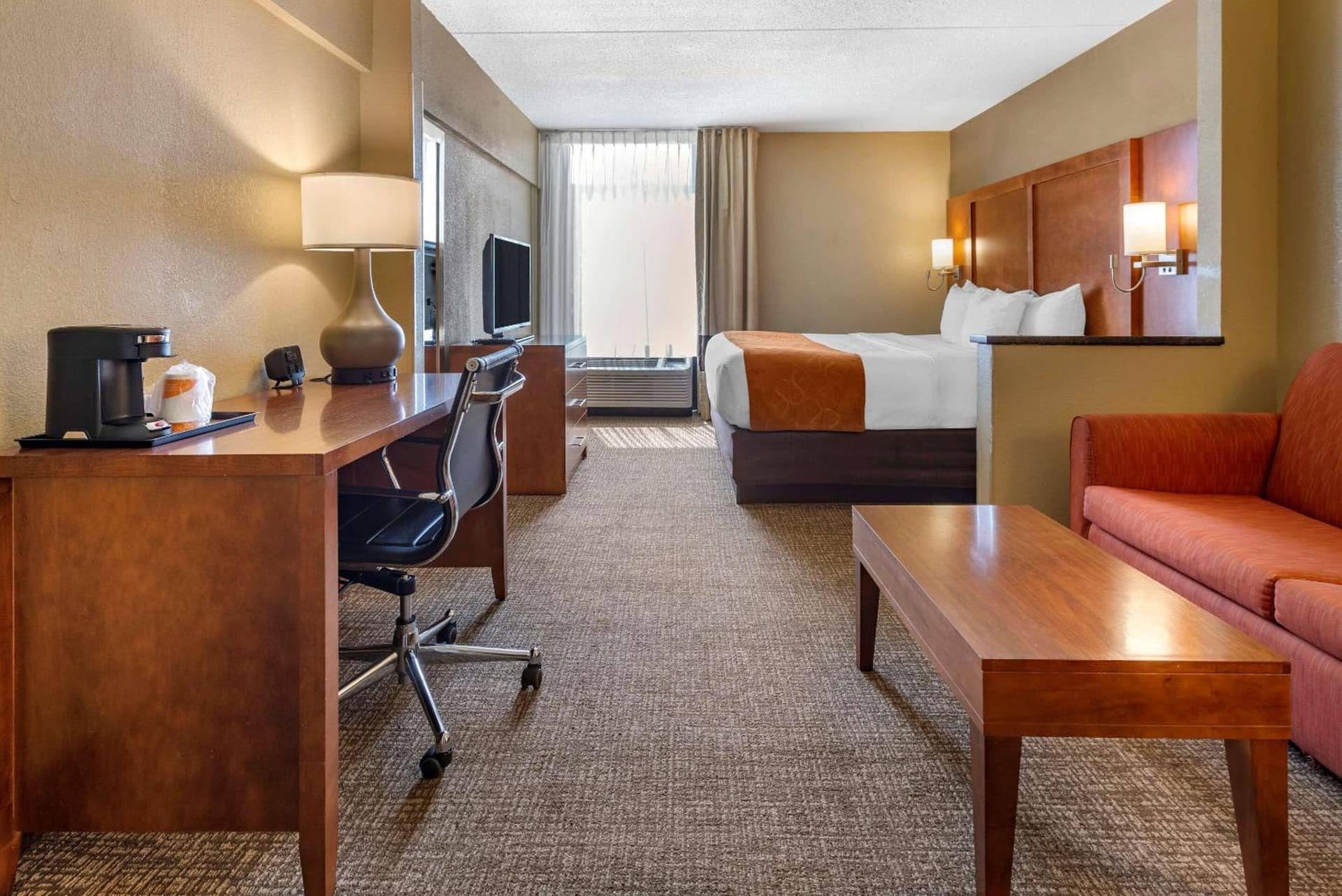 Comfort Suites Bethlehem Near Lehigh University and LVI Airport gallery photo in Bethlehem, PA — image 30