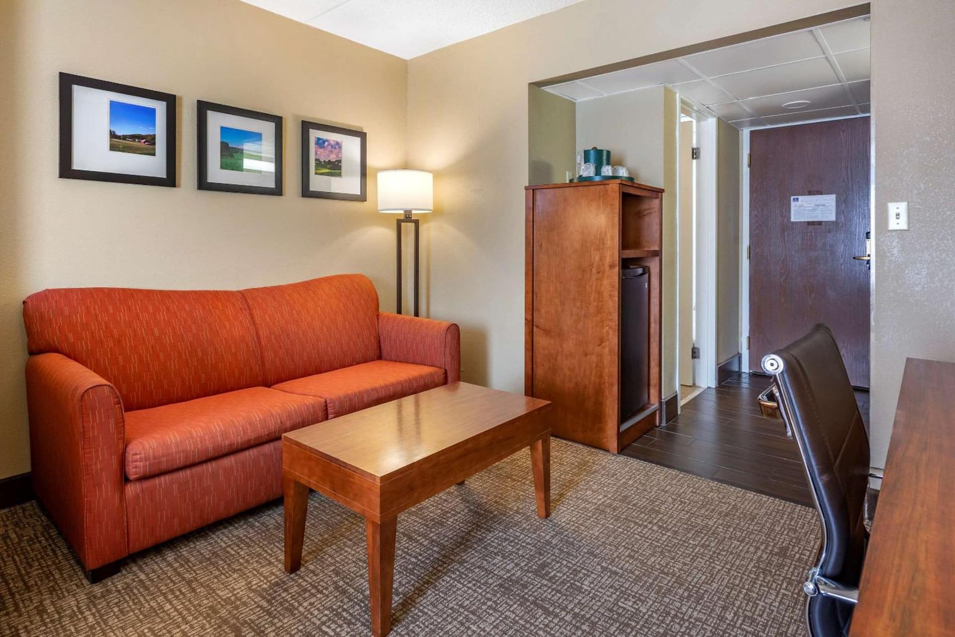 Comfort Suites Bethlehem Near Lehigh University and LVI Airport gallery photo in Bethlehem, PA — image 26
