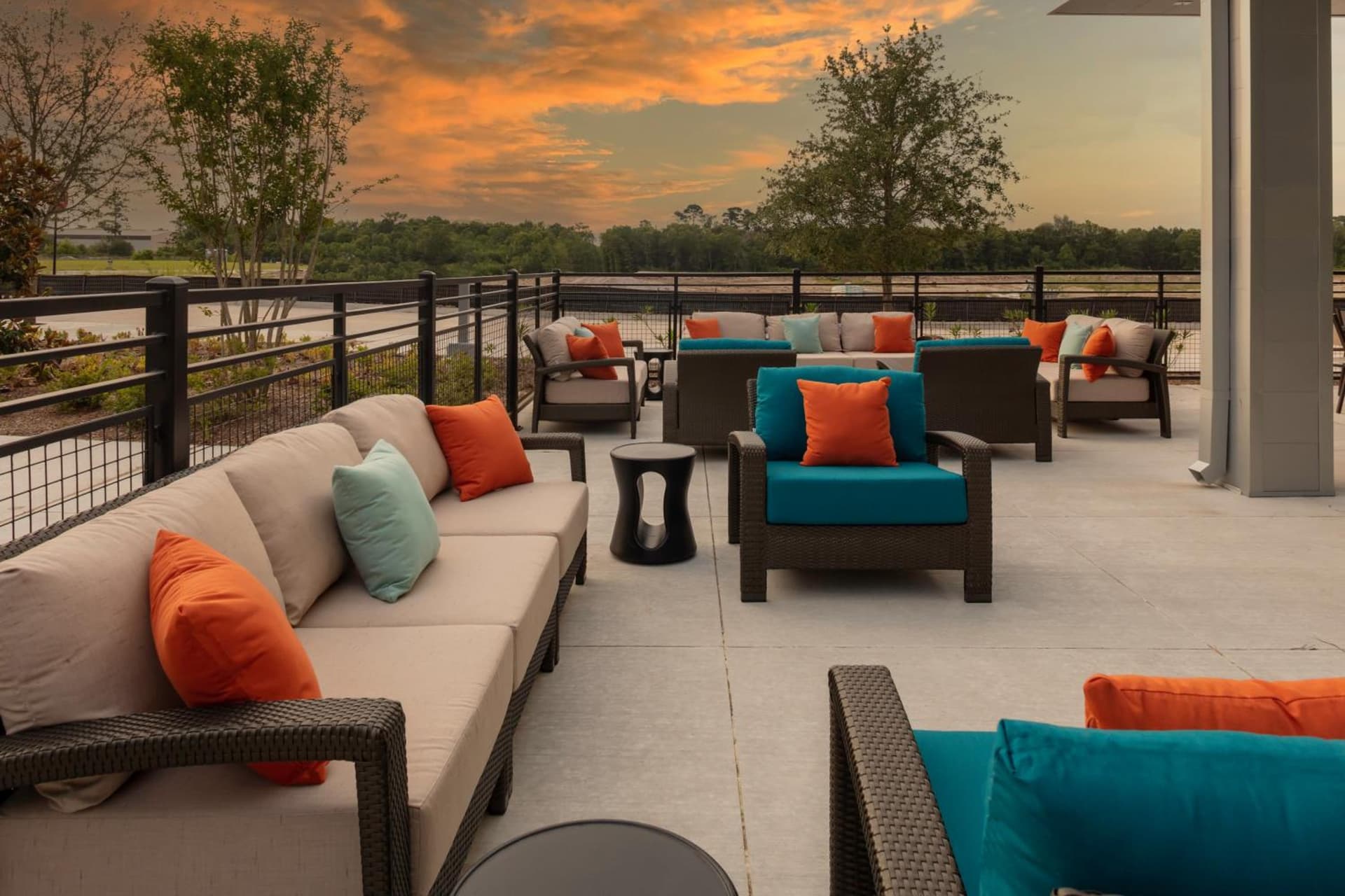 Hyatt House The Woodlands-Shenandoah interior in Shenandoah, TX — gallery photo 2