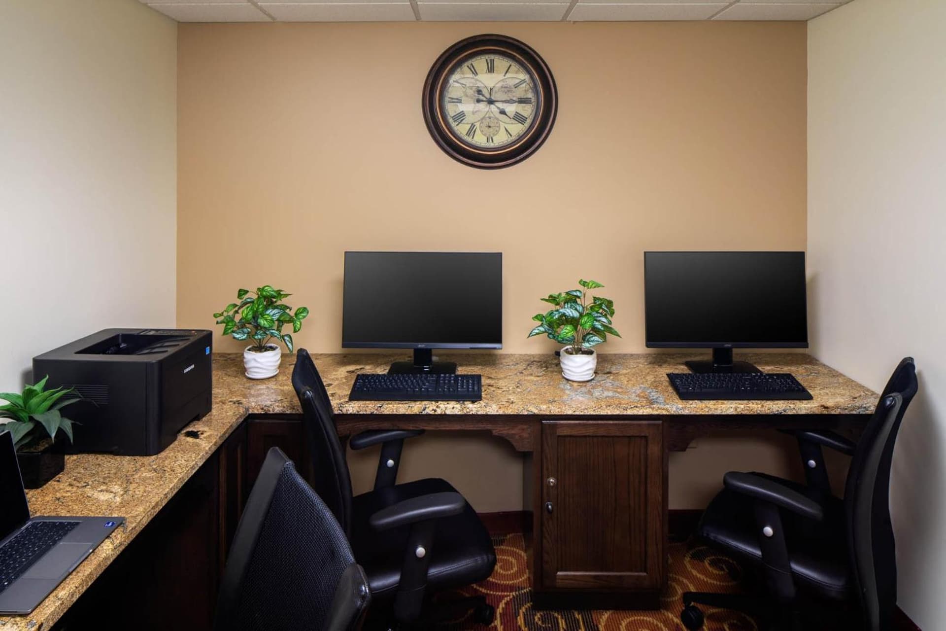 Best Western University Inn gallery photo in Canton — image 77