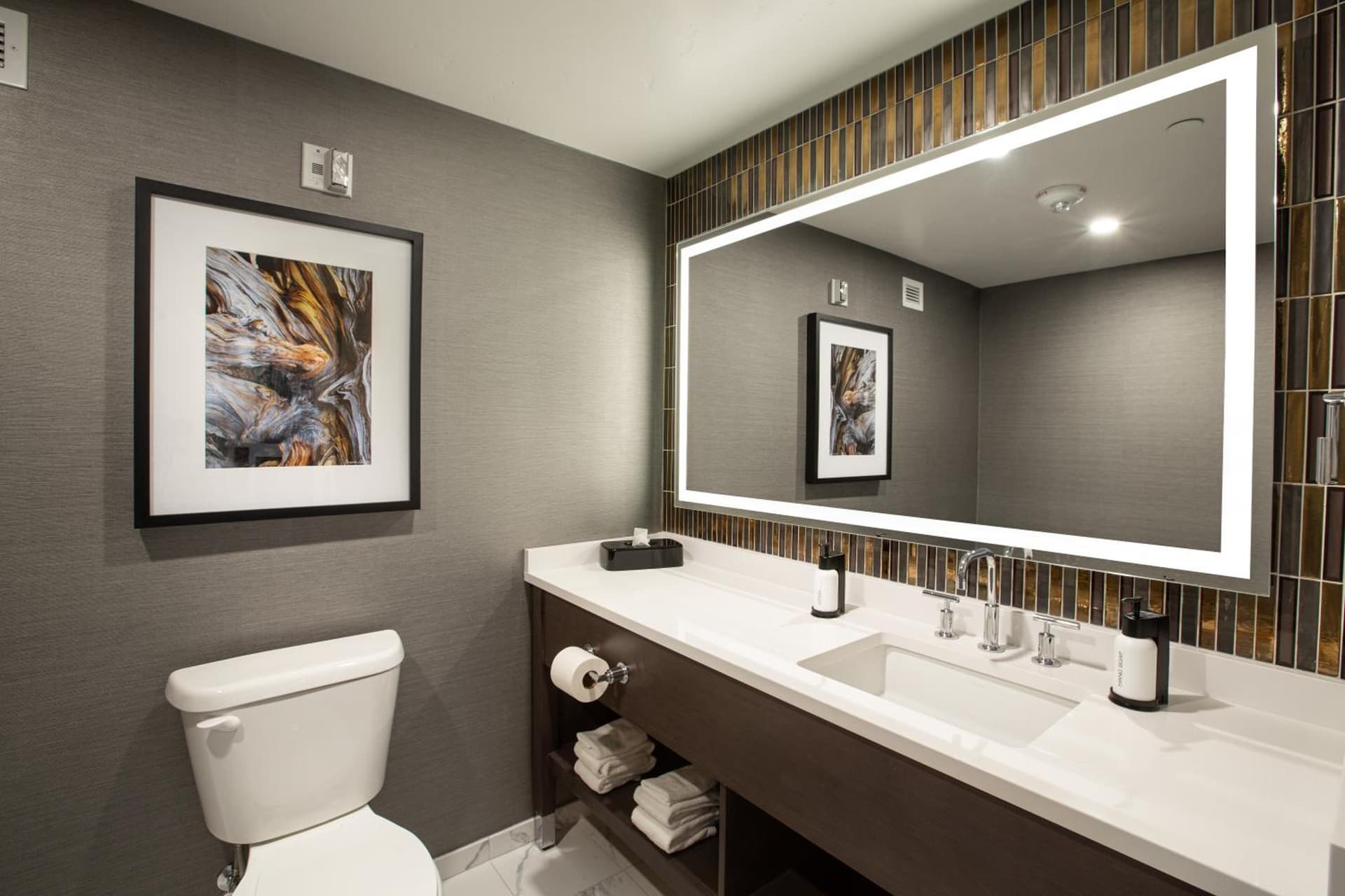 J Resort gallery photo in Reno, NV — image 53