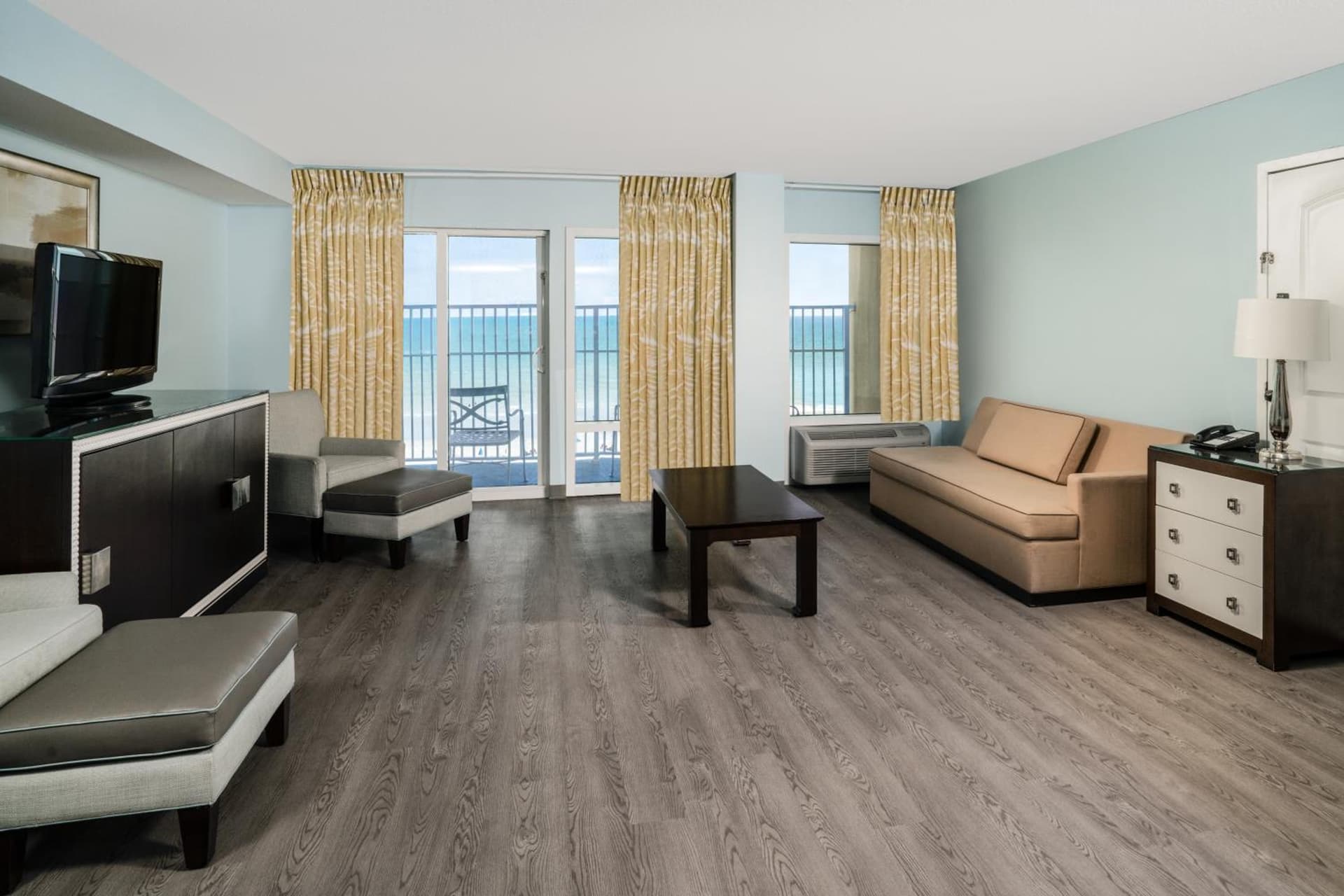 Palette Resort Myrtle Beach interior in Myrtle Beach, SC — gallery photo 2