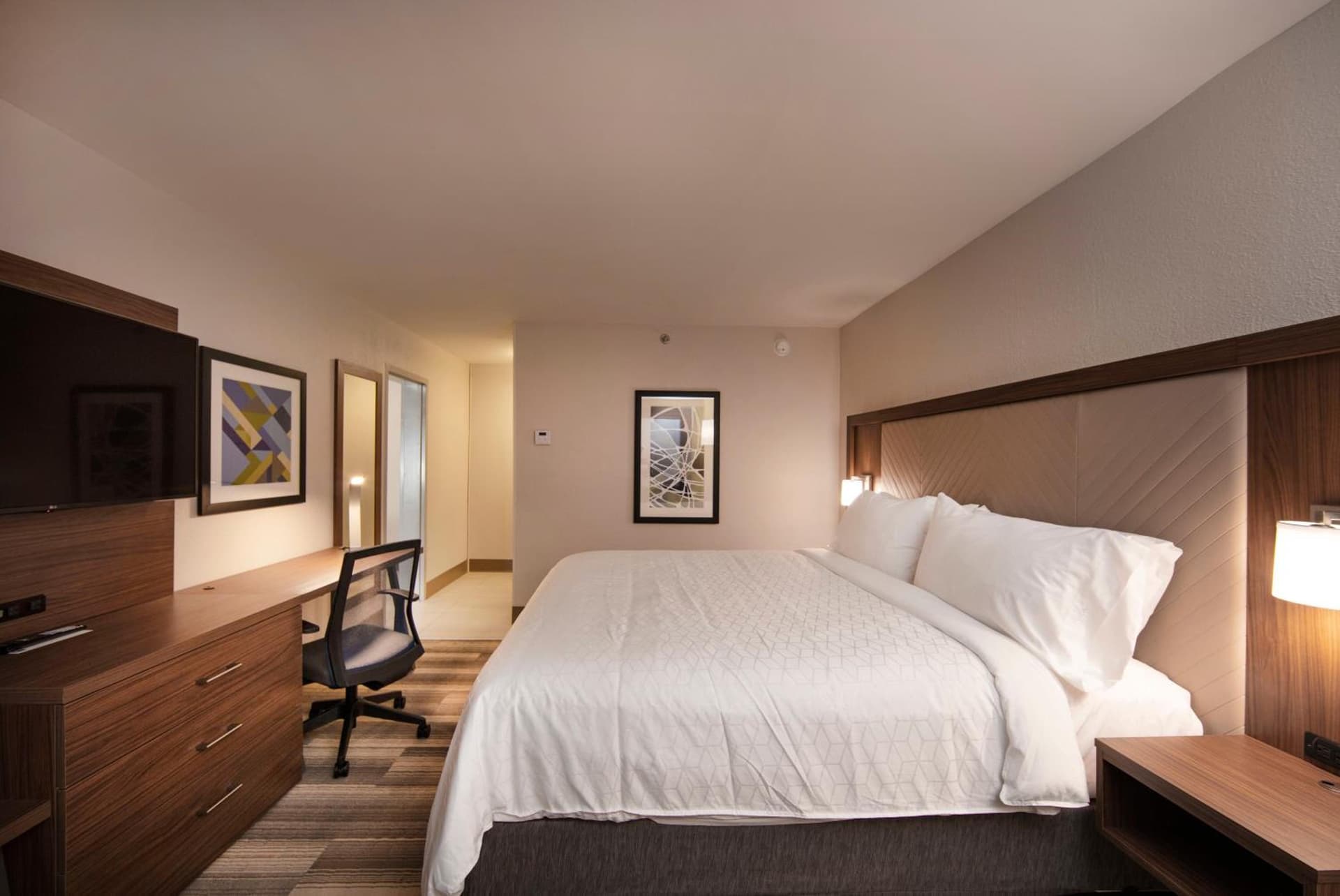 Holiday Inn Express Athens - University Area by IHG gallery photo in Athens, GA — image 9