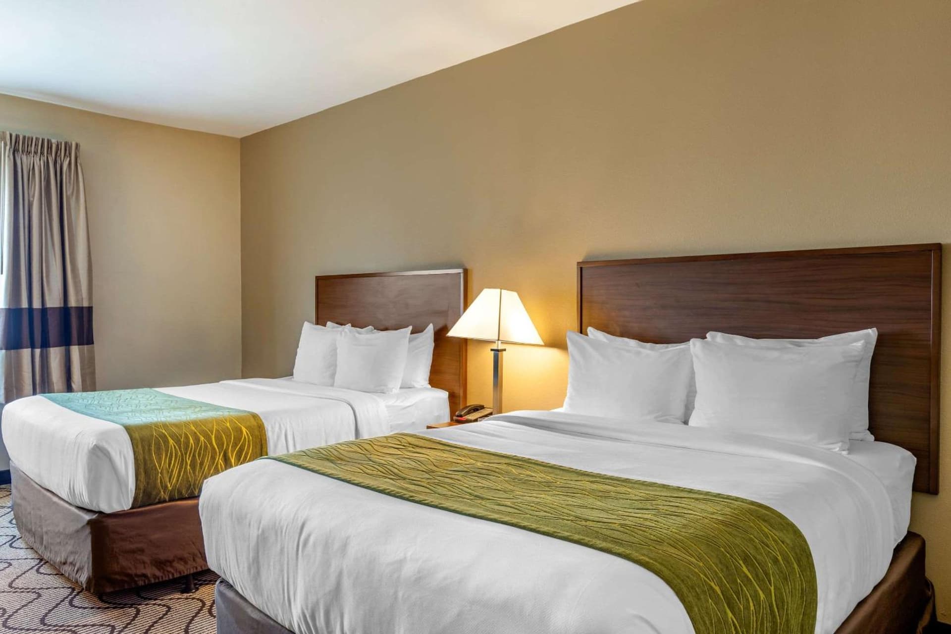 Comfort Inn & Suites Orange County John Wayne Airport gallery photo in Santa Ana, CA — image 30