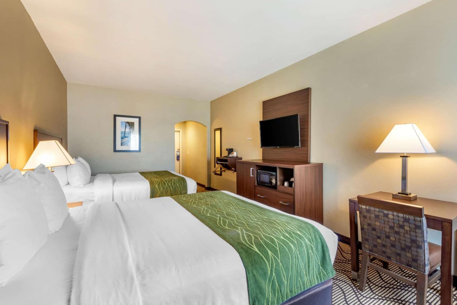 Comfort Inn & Suites Orange County John Wayne Airport gallery photo in Santa Ana, CA — image 14