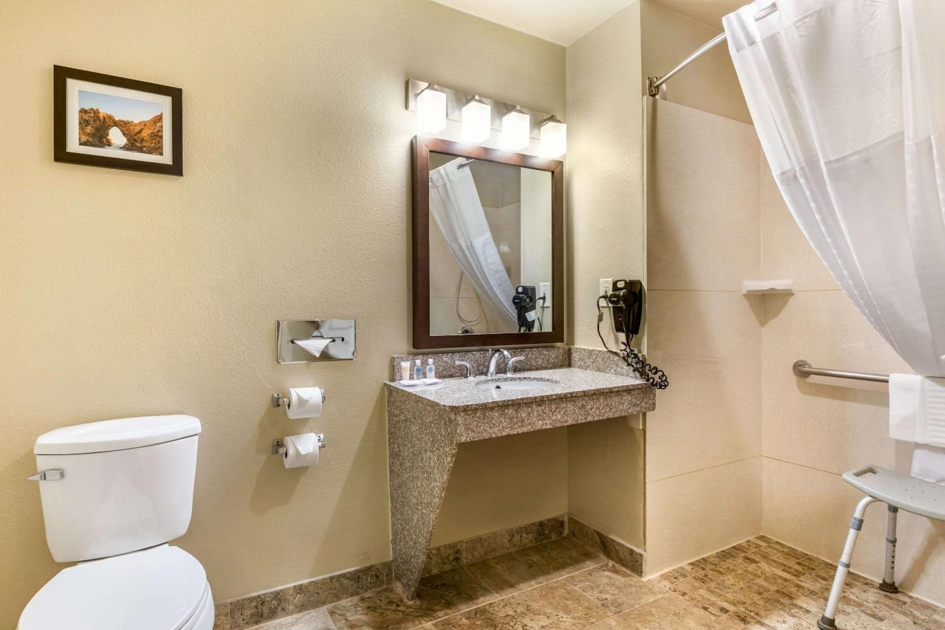 Comfort Inn & Suites Orange County John Wayne Airport gallery photo in Santa Ana, CA — image 7
