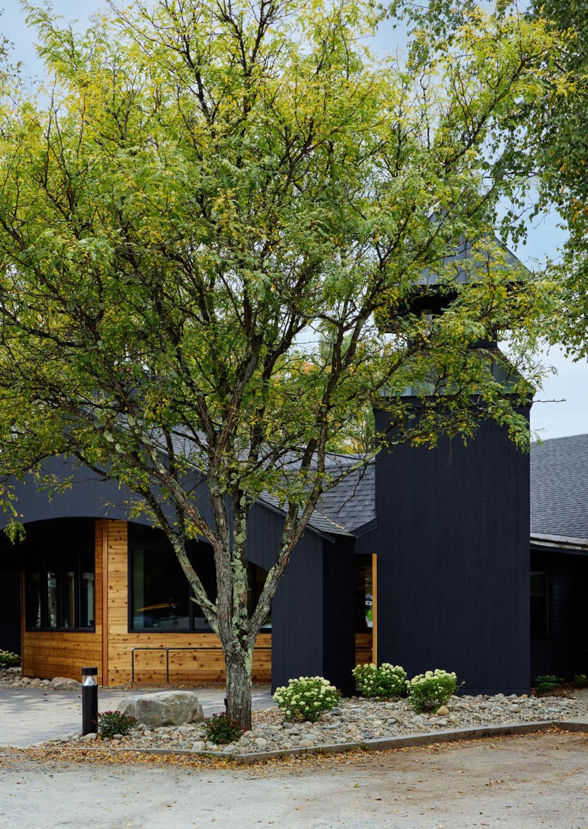 Tälta Lodge, a Bluebird by Lark featured exterior or lobby in Stowe — similar hotel