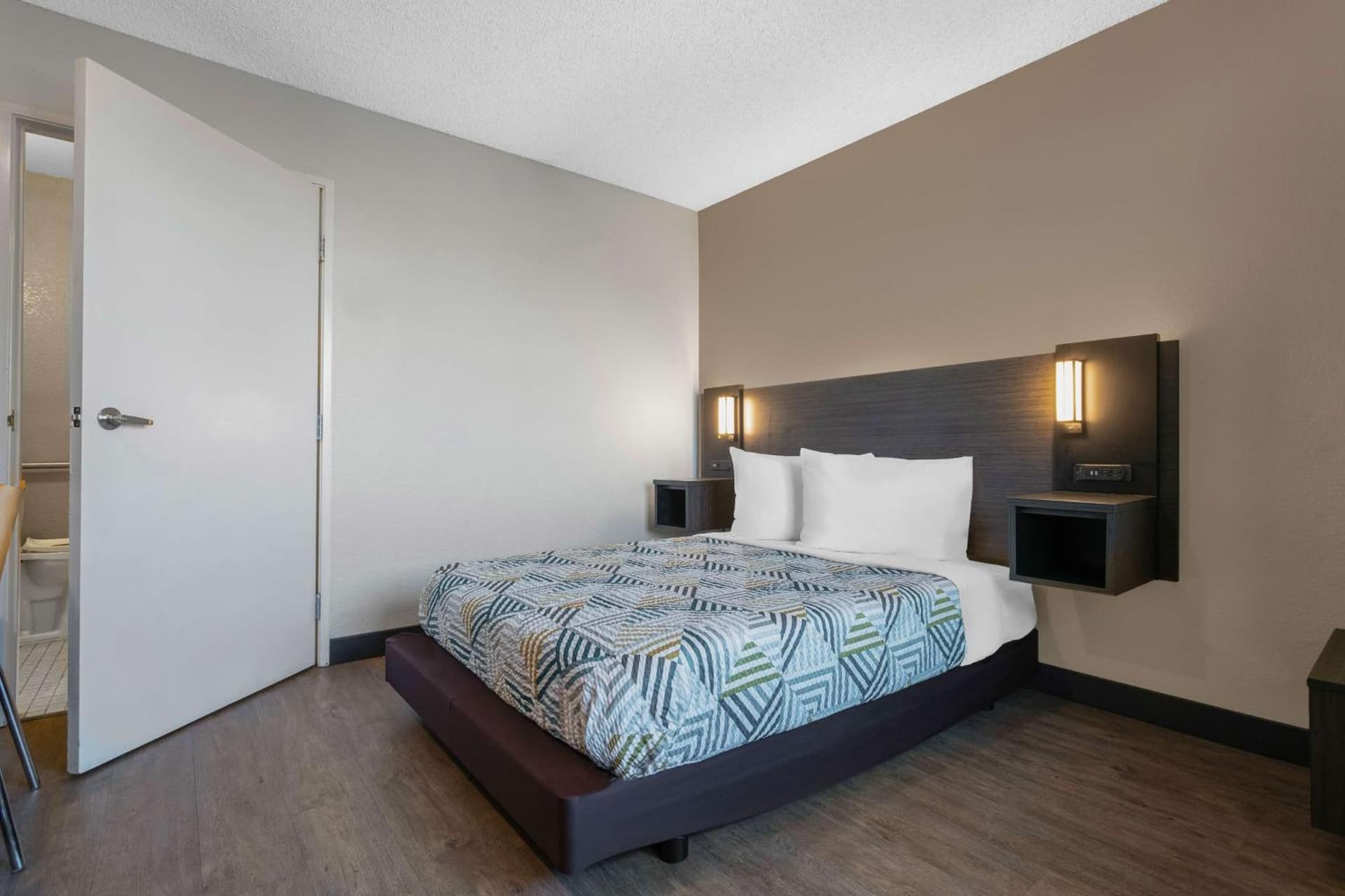 Motel 6-Merced, CA - North gallery photo in Merced, CA — image 4