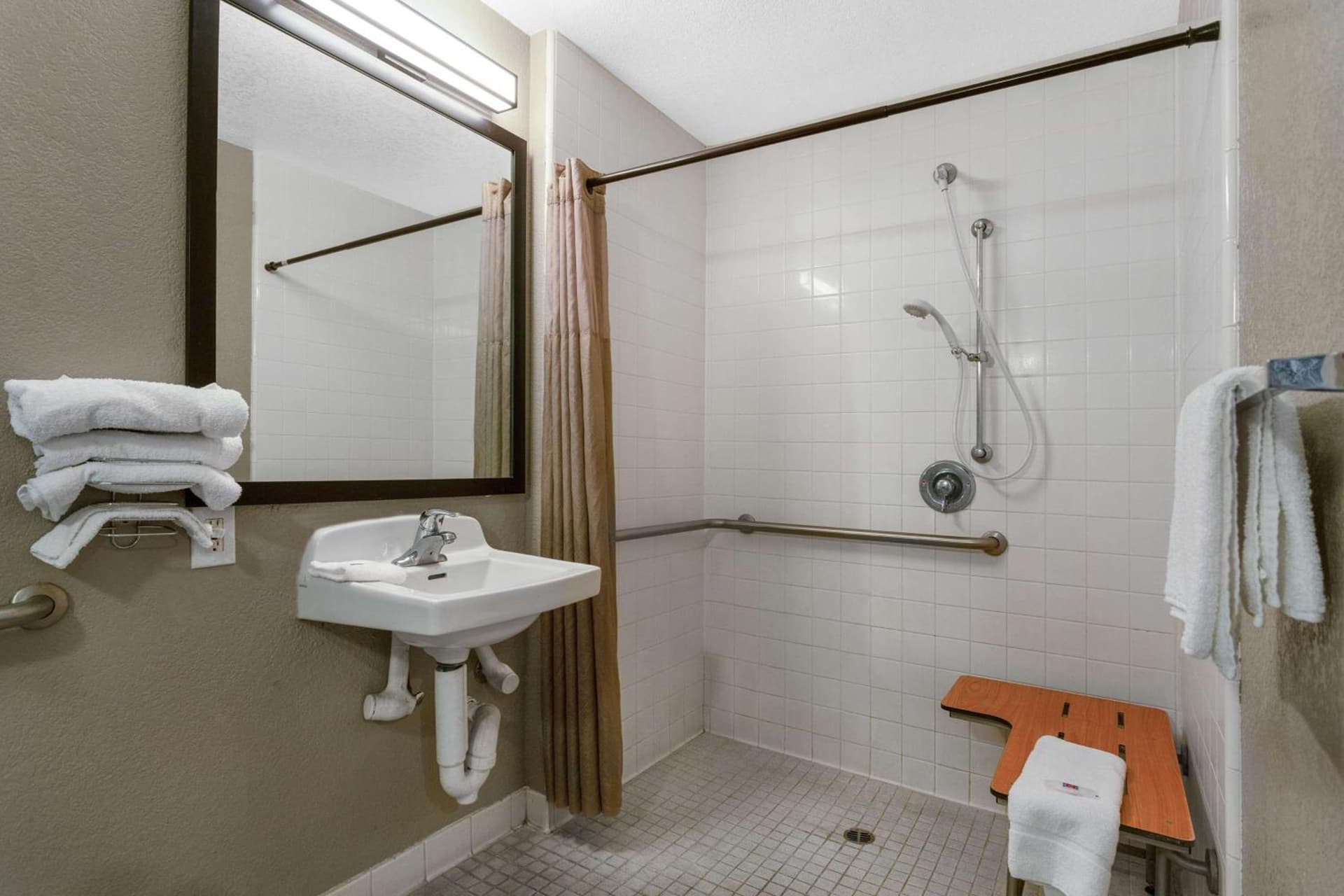 Motel 6-Merced, CA - North gallery photo in Merced, CA — image 9