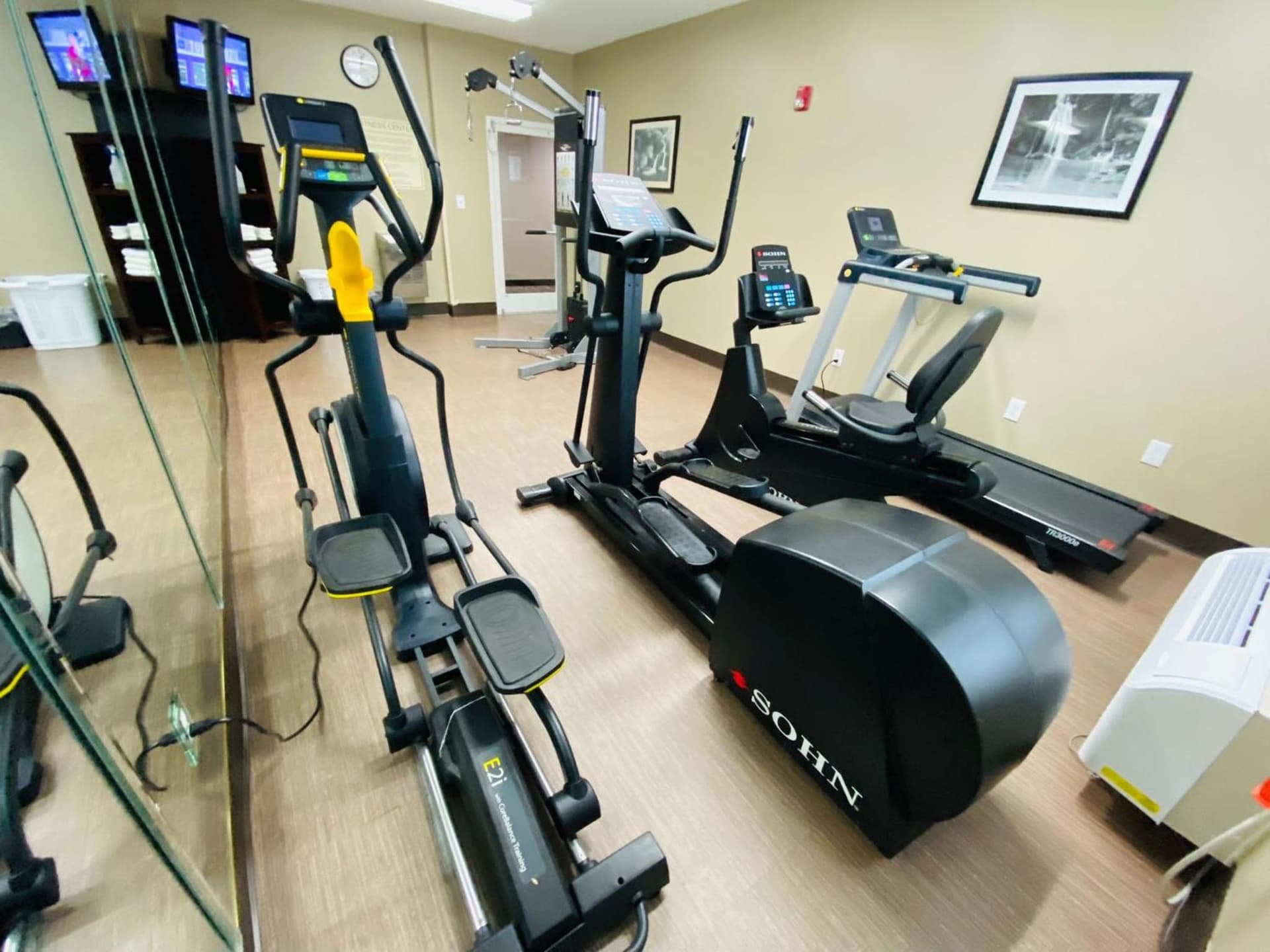 Sleep Inn & Suites Jacksonville near Camp Lejeune gallery photo in Jacksonville, NC — image 10