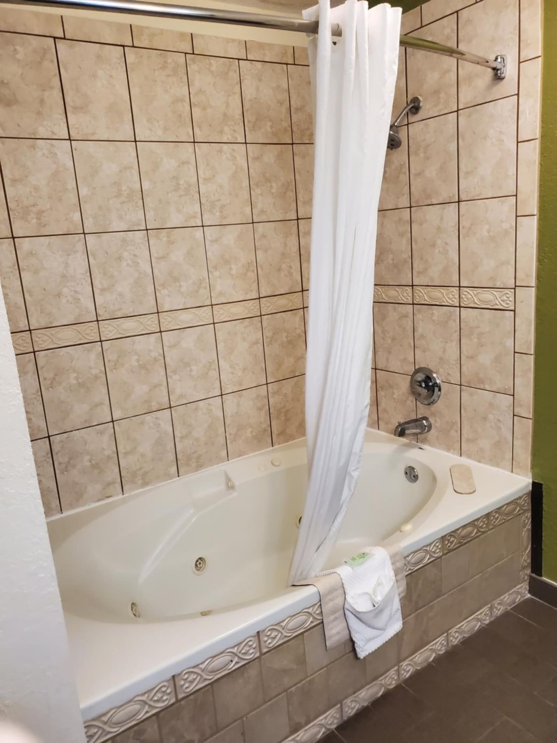 Sleep Inn & Suites Jacksonville near Camp Lejeune gallery photo in Jacksonville, NC — image 35