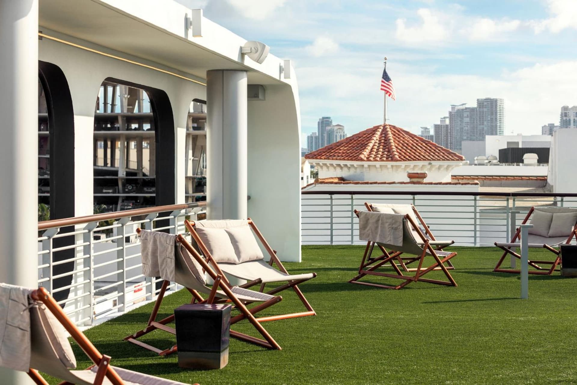 Kimpton - Hotel Palomar South Beach by IHG gallery photo in Miami Beach, FL — image 33