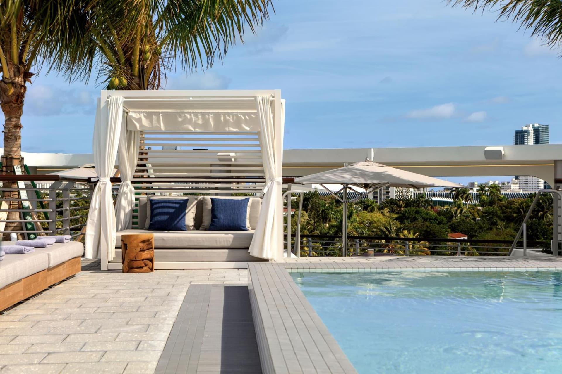 Kimpton - Hotel Palomar South Beach by IHG interior in Miami Beach, FL — gallery photo 2