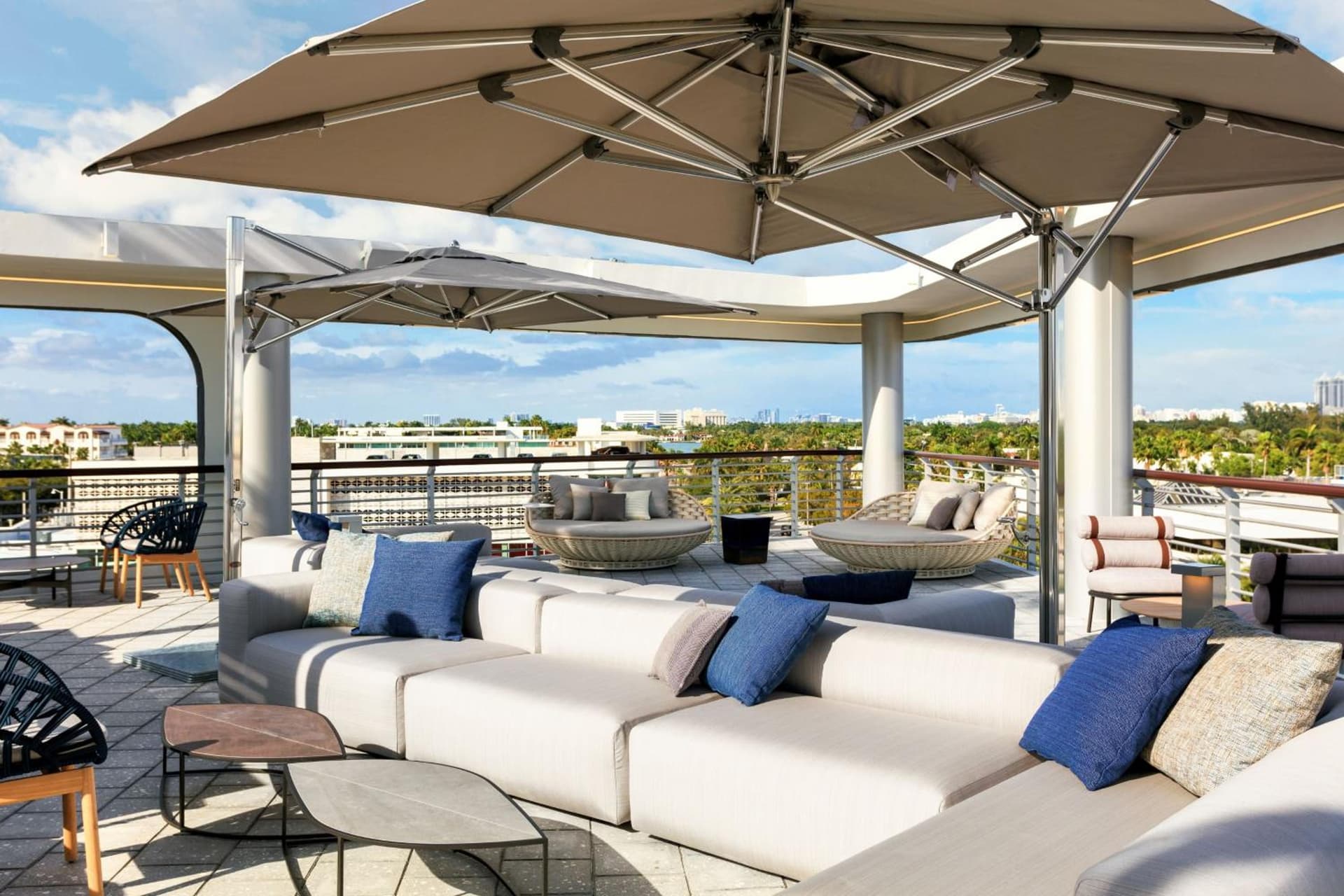 Kimpton - Hotel Palomar South Beach by IHG gallery photo in Miami Beach, FL — image 16
