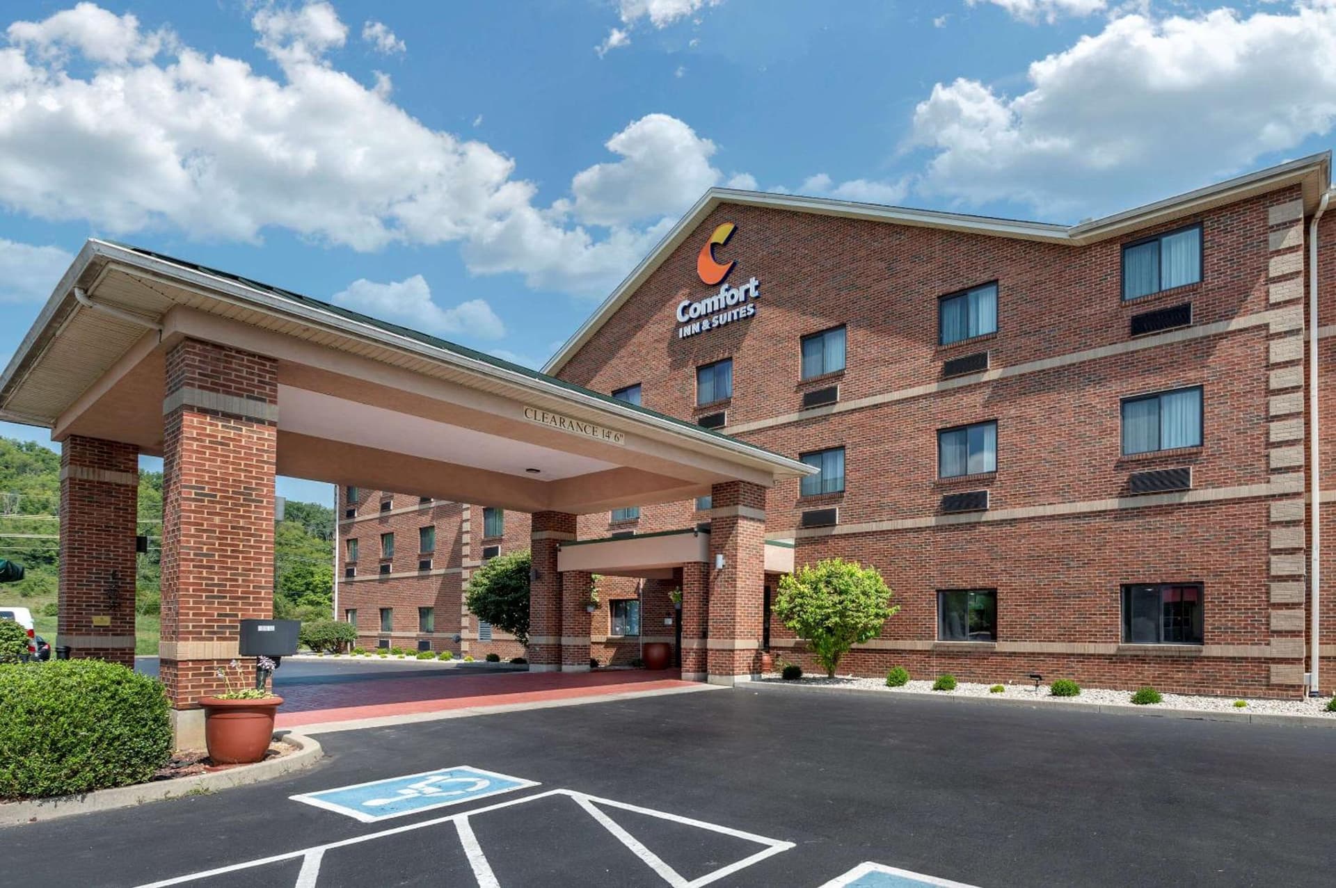 Comfort Inn & Suites Lawrenceburg interior in Lawrenceburg, IN — gallery photo 2