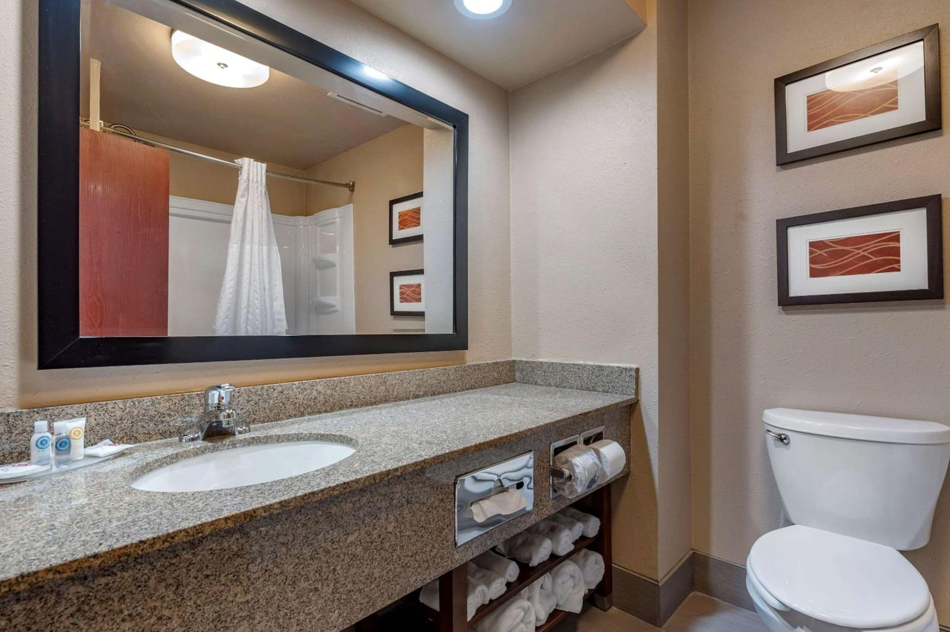 Comfort Inn & Suites Lawrenceburg gallery photo in Lawrenceburg, IN — image 7