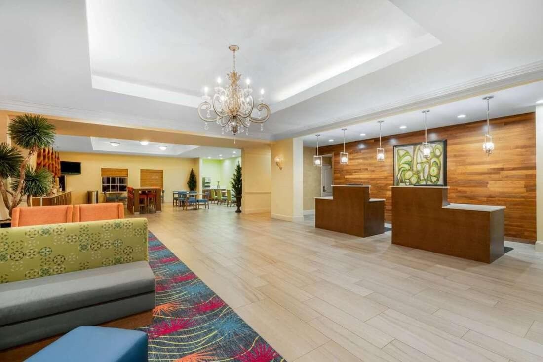 La Quinta Inn & Suites by Wyndham Broussard - Lafayette Area gallery photo in Broussard, LA — image 24
