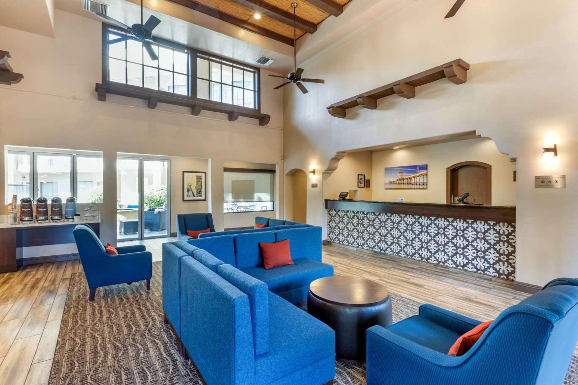 Comfort Inn & Suites Orange County John Wayne Airport gallery photo in Santa Ana, CA — image 16
