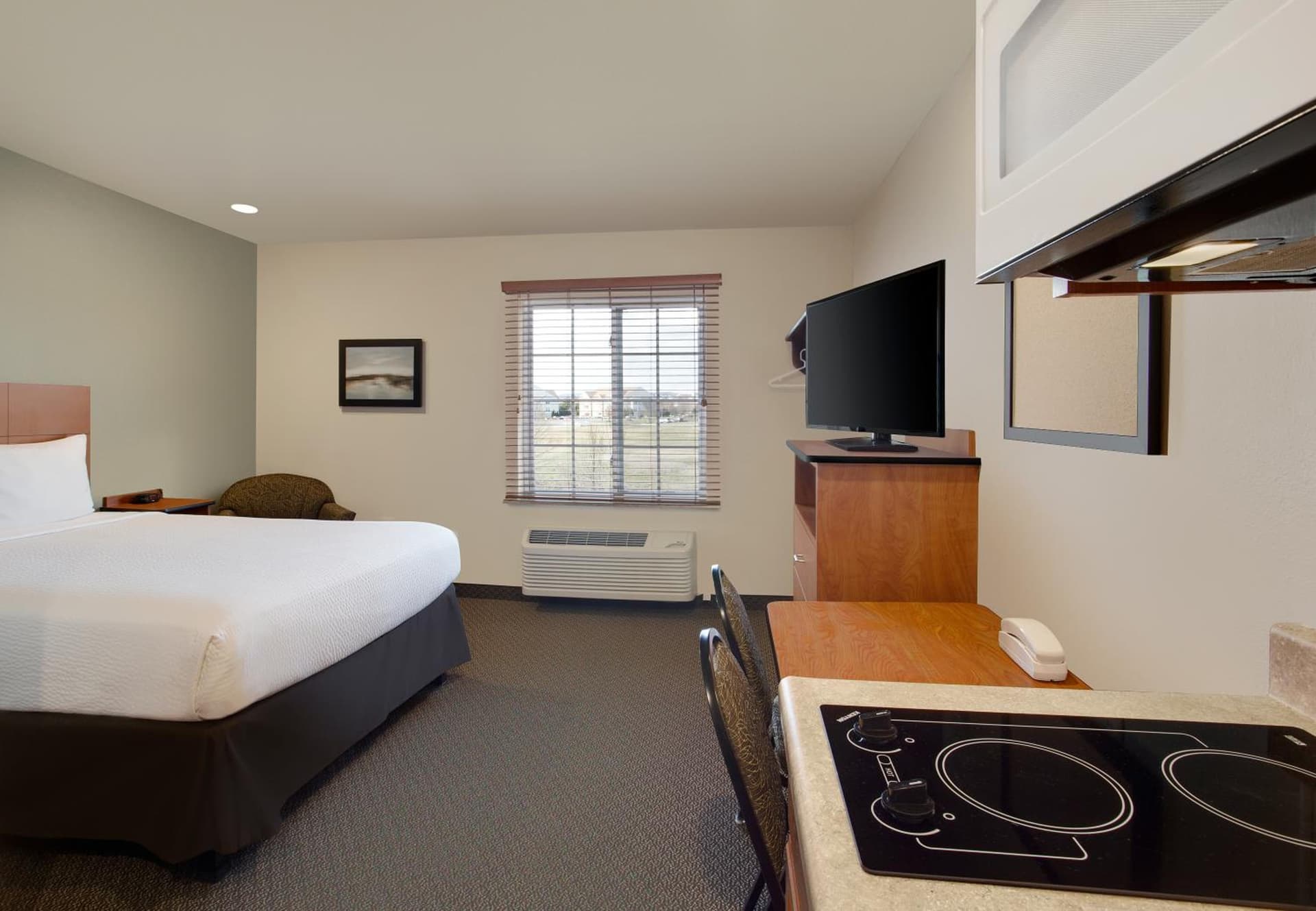 WoodSpring Suites Frederick I-70 gallery photo in Frederick, MD — image 7