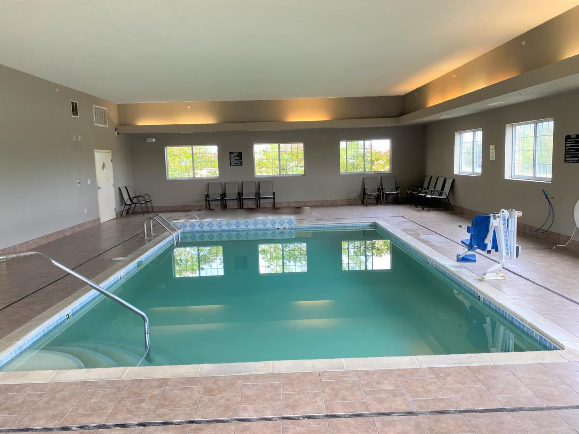 Super 8 by Wyndham Cedar Falls gallery photo in Cedar Falls, IA — image 19