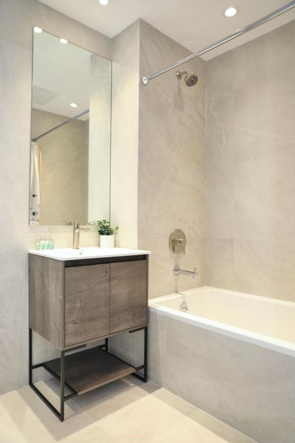 Global Luxury Suites at The Arches gallery photo in Bronx, NY — image 15