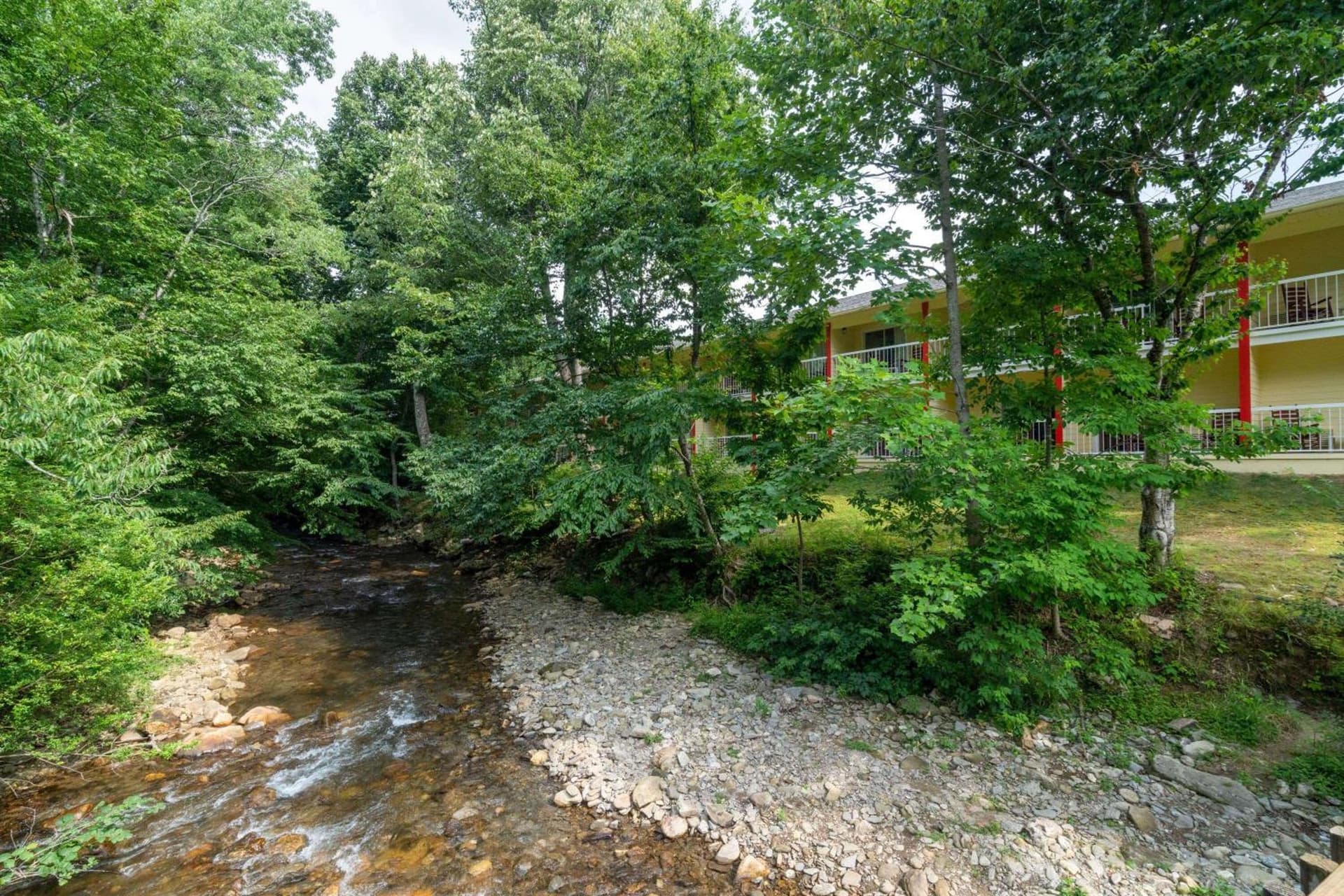 Ramada by Wyndham Maggie Valley interior in Maggie Valley, NC — gallery photo 2