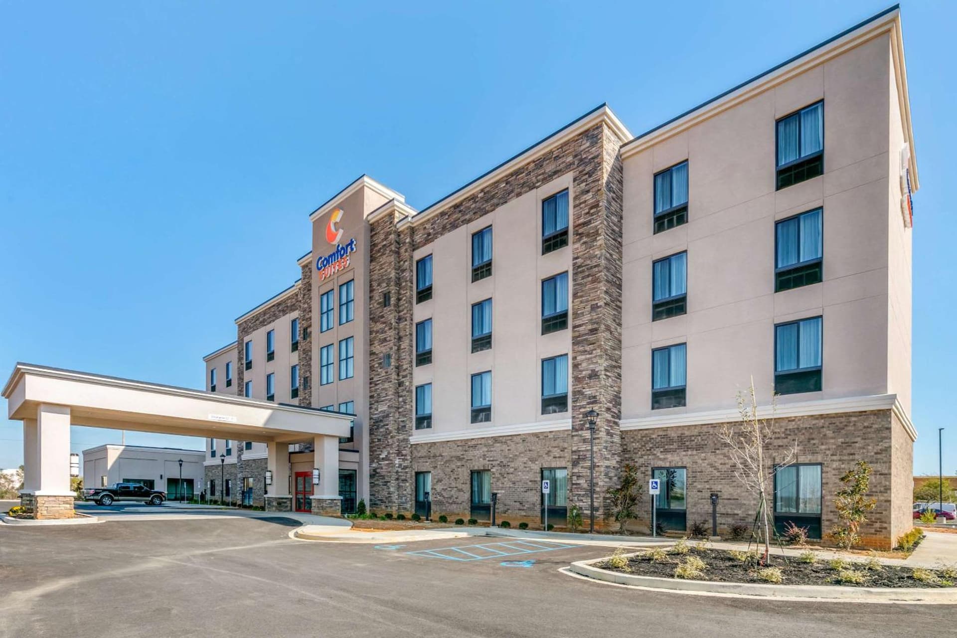 Comfort Suites North Tupelo interior in Tupelo, MS — gallery photo 2