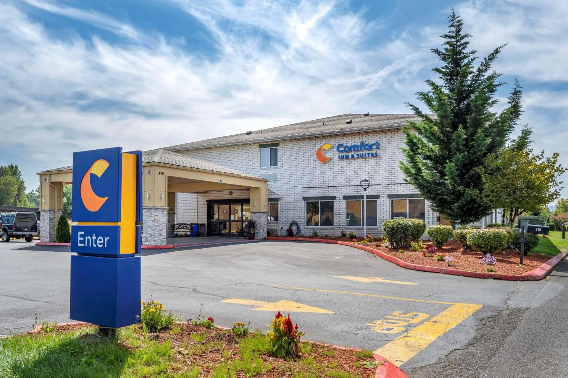 Comfort Inn & Suites Kelso - Longview featured exterior or lobby in Kelso, WA — similar hotel