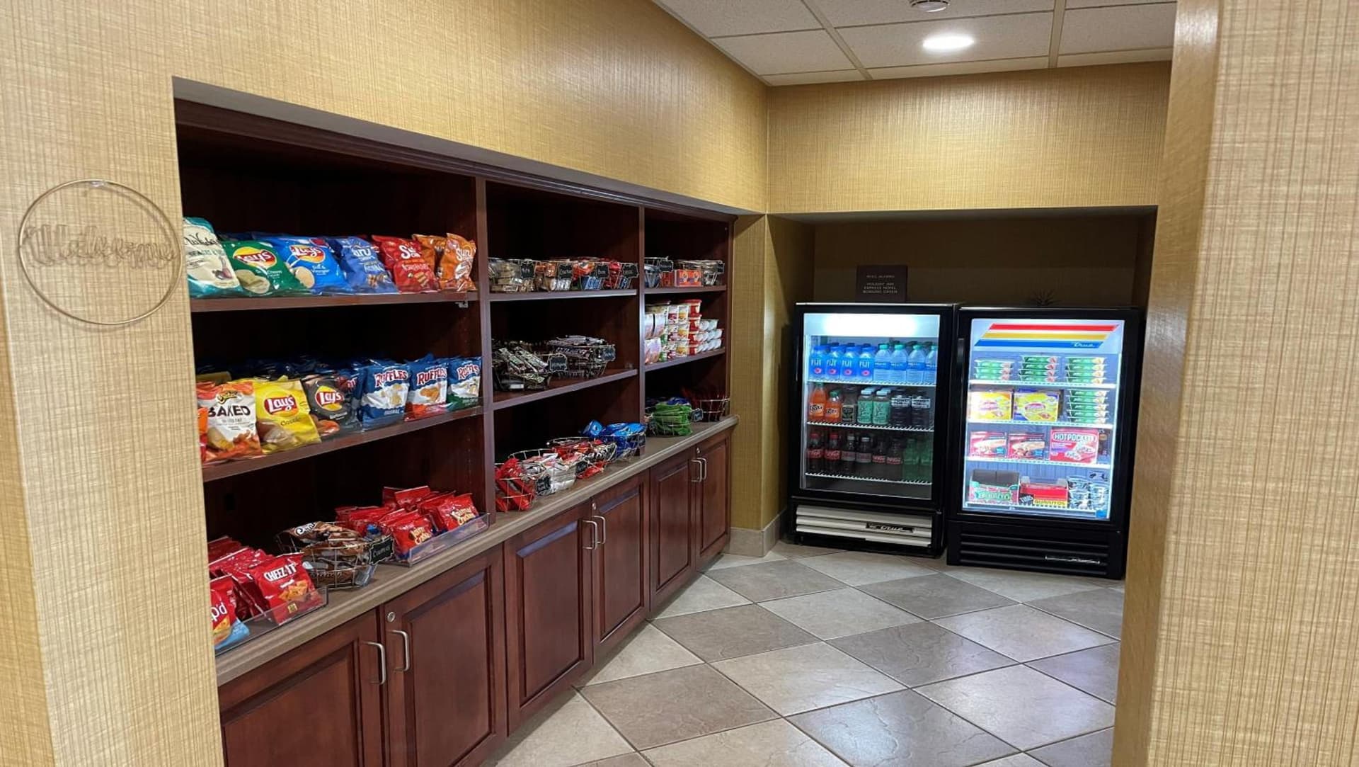 Holiday Inn Express Hotel & Suites Bowling Green by IHG gallery photo in Bowling Green, OH — image 32
