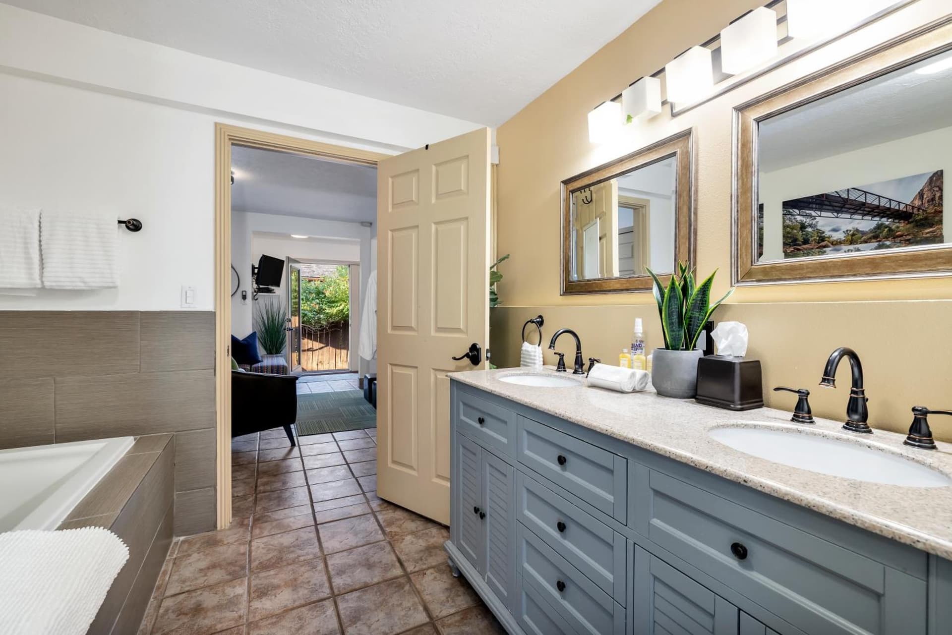 Red Rock Inn Cottages gallery photo in Springdale, UT — image 7
