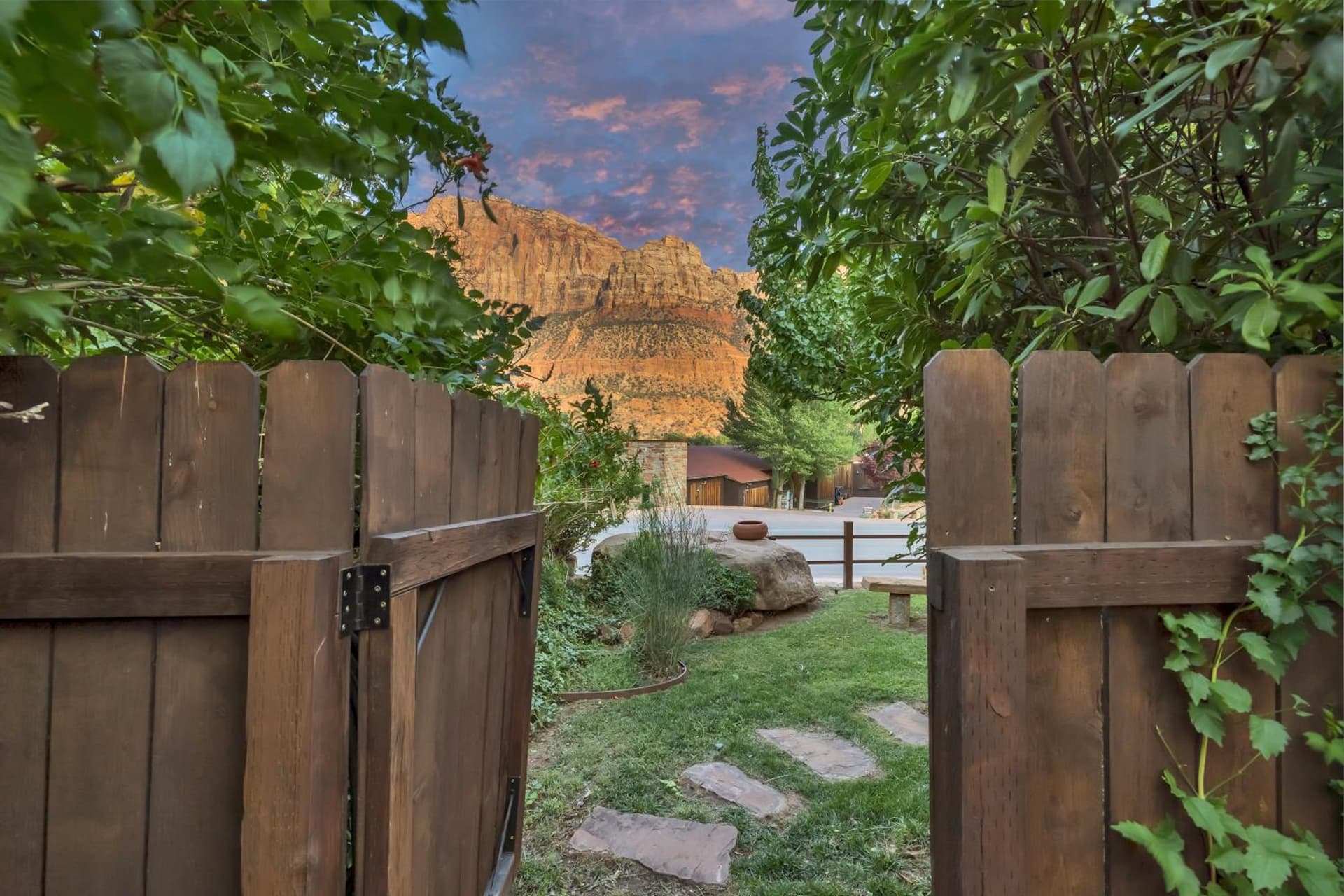 Red Rock Inn Cottages gallery photo in Springdale, UT — image 20