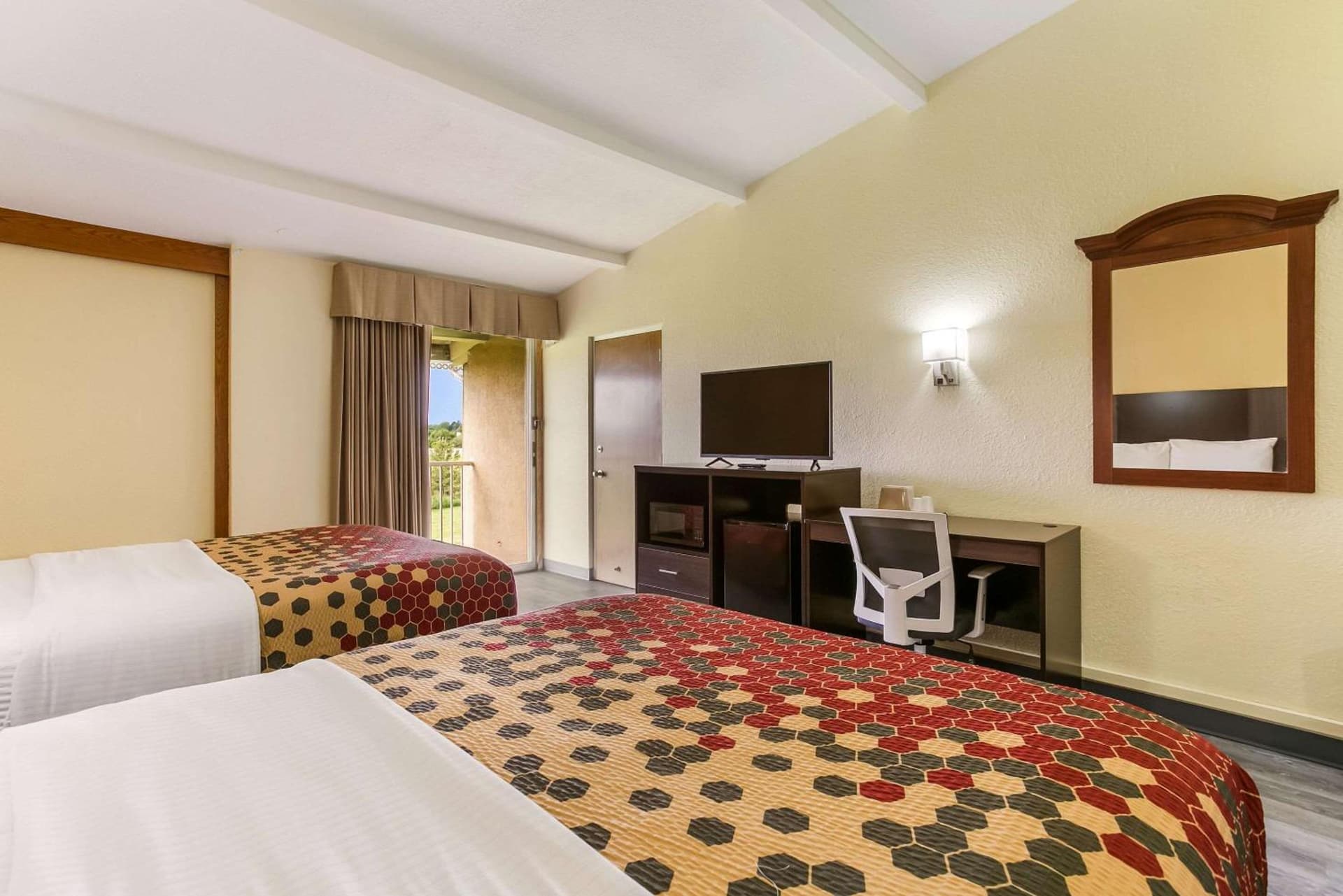 Inn at York gallery photo in York, PA — image 36