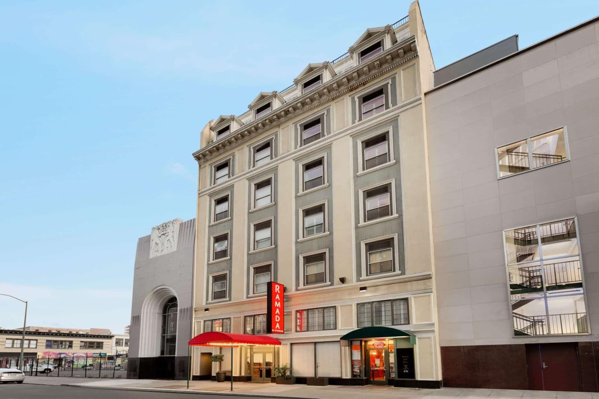 Ramada by Wyndham Oakland Downtown City Center — hotel in Oakland, California