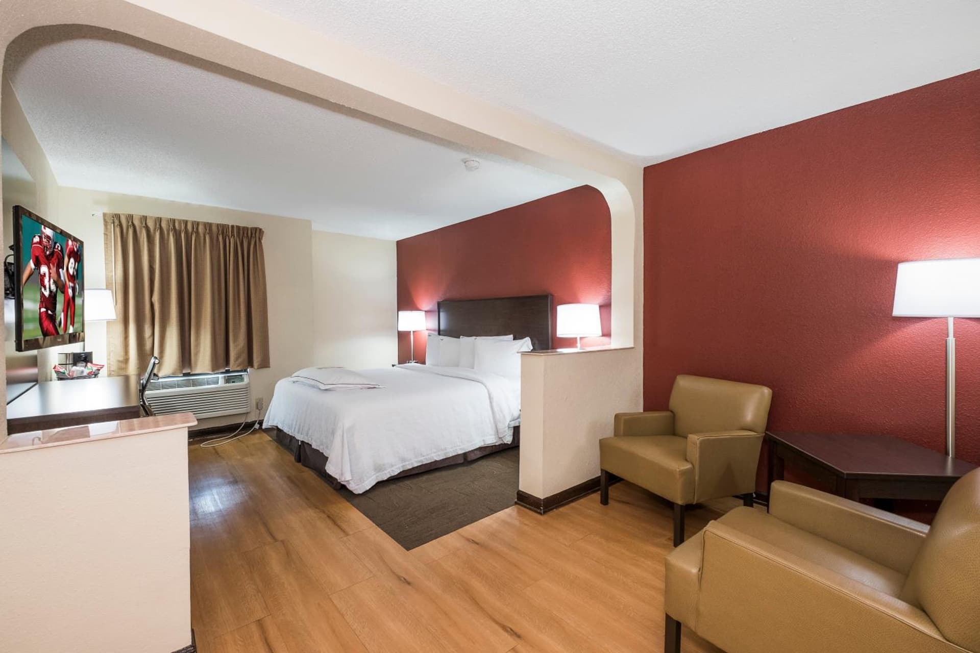Red Roof Inn PLUS+ & Suites Opelika gallery photo in Opelika, AL — image 45