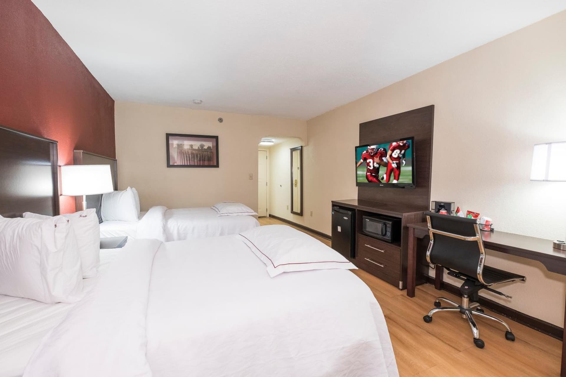Red Roof Inn PLUS+ & Suites Opelika gallery photo in Opelika, AL — image 16
