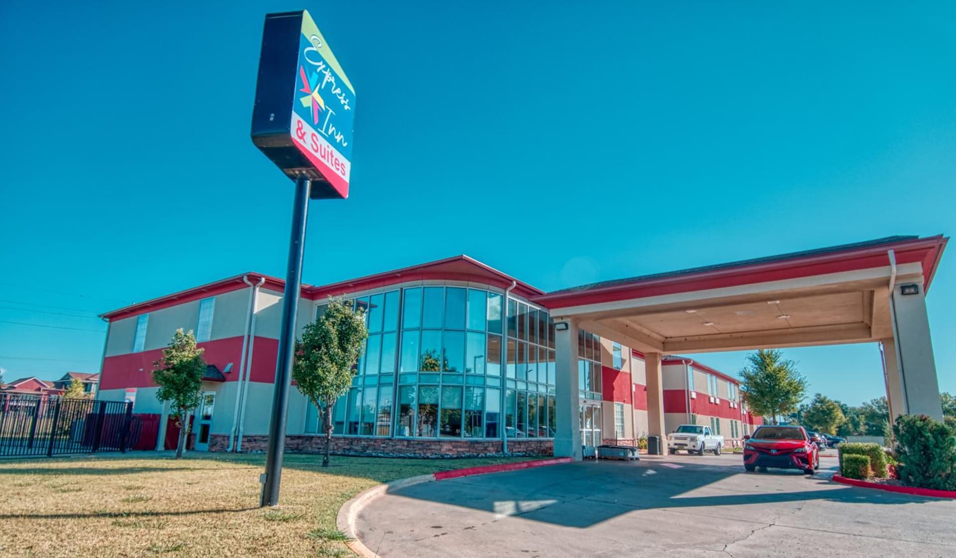 Express inn & suites property views in Norman, OK — gallery photo 3