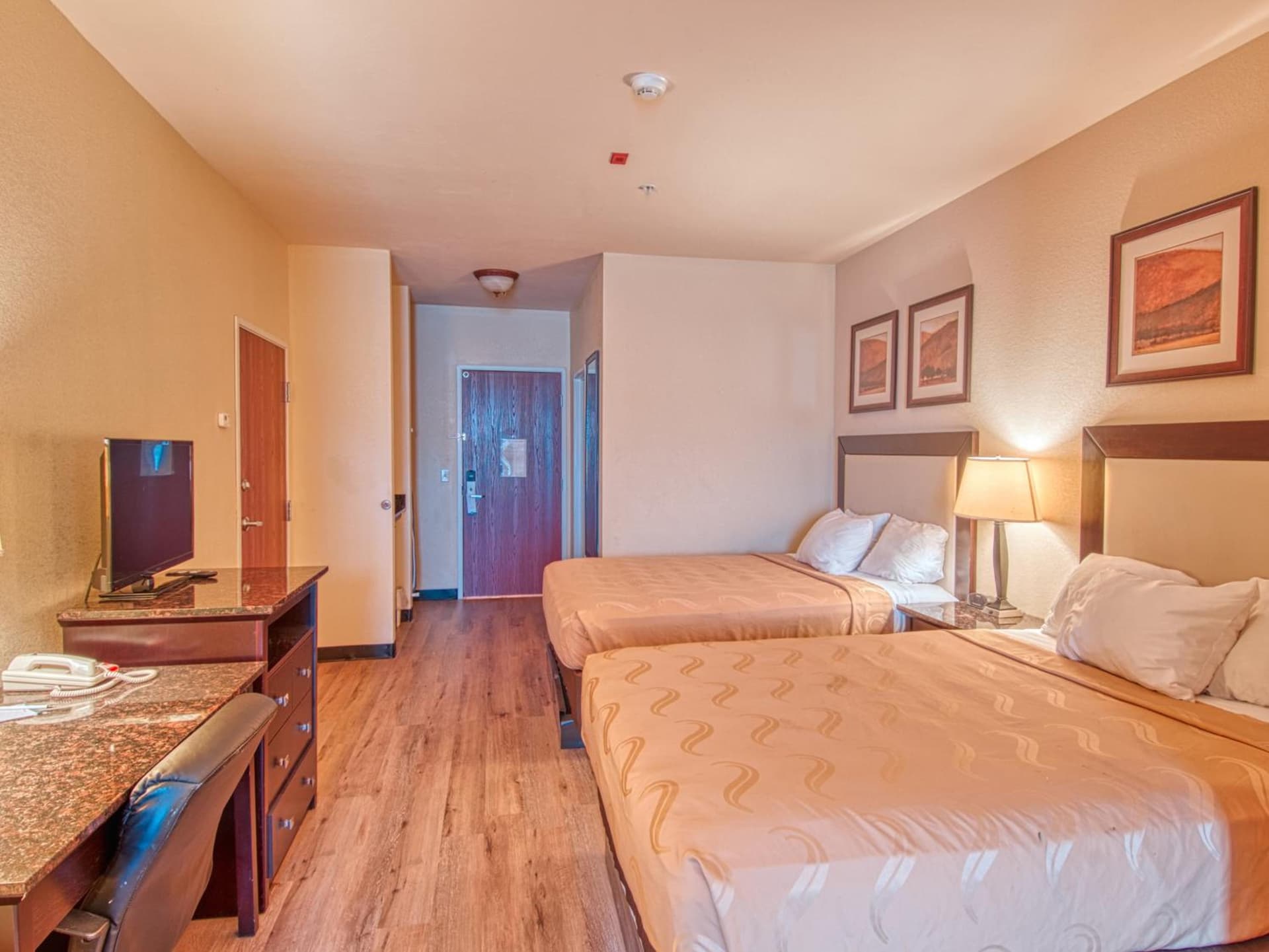 Express inn & suites gallery photo in Norman, OK — image 19