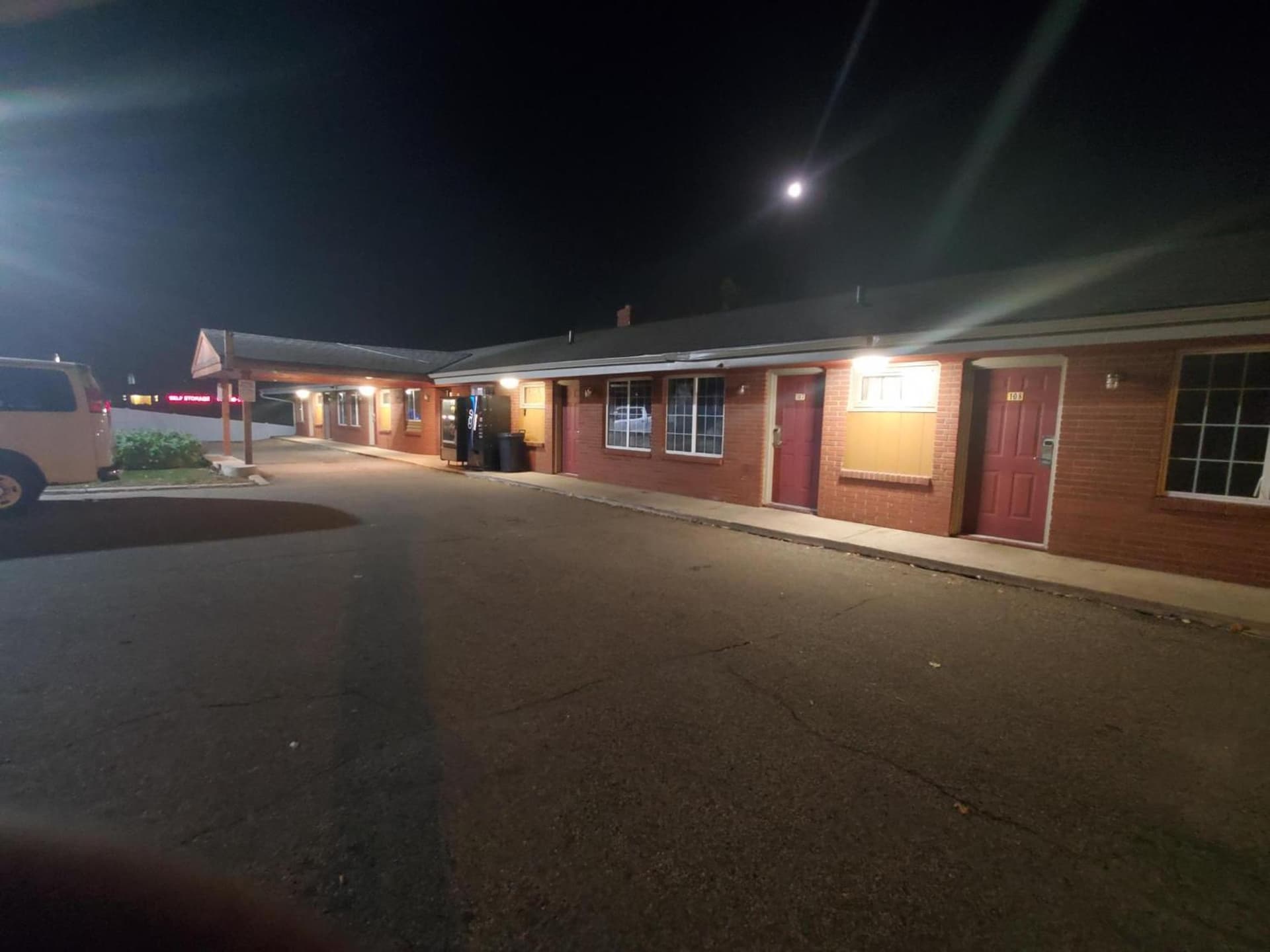 Highway Motel gallery photo in Saint Paul, MN — image 6