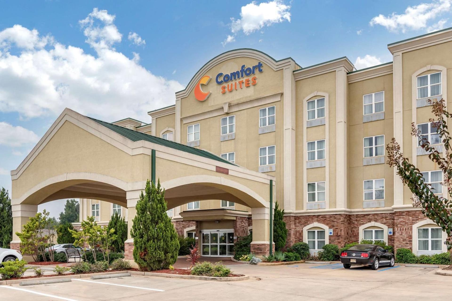 Comfort Suites Vicksburg interior in Vicksburg, MS — gallery photo 2