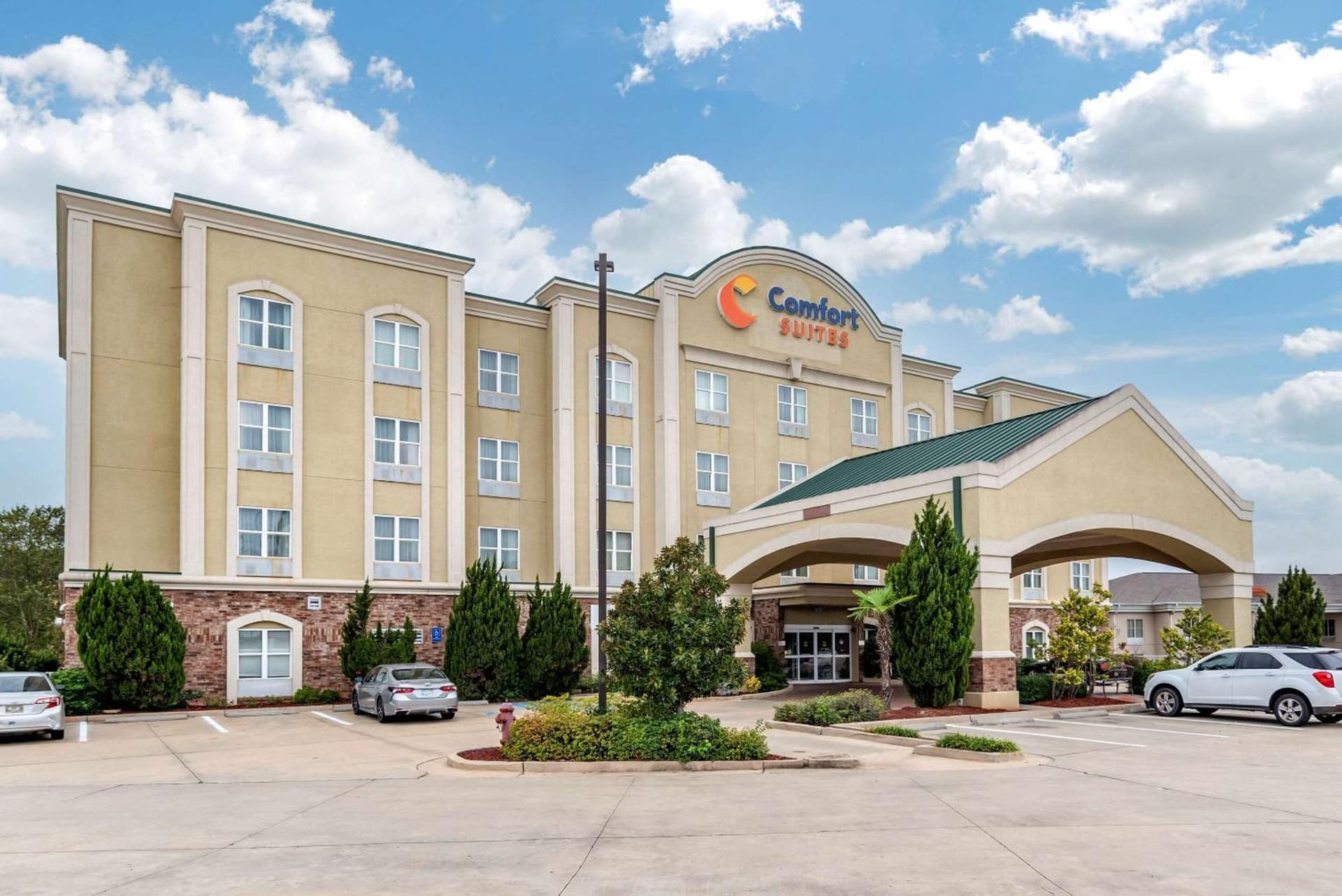Comfort Suites Vicksburg featured exterior or lobby in Vicksburg, MS — similar hotel