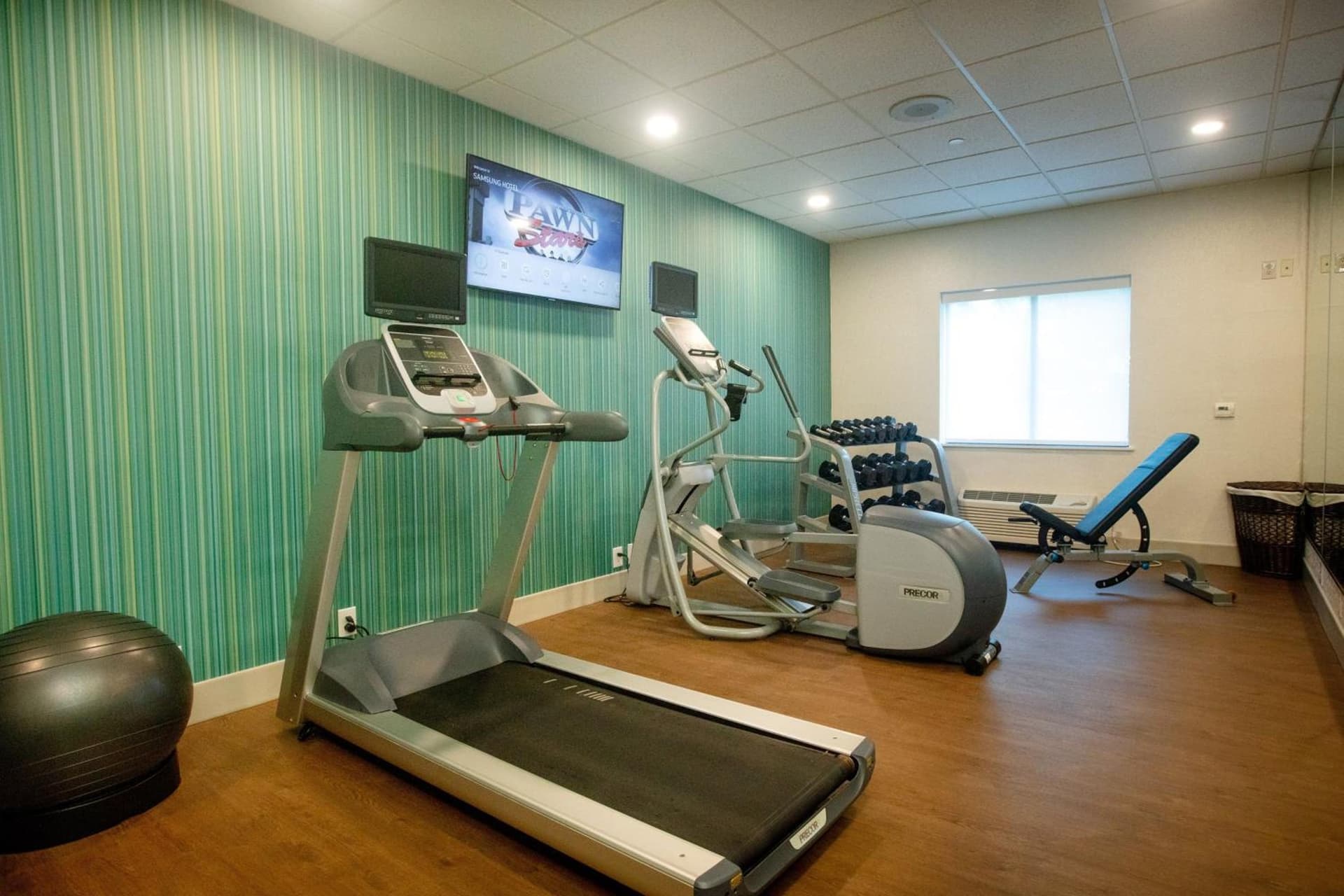 Holiday Inn Express Hotel & Suites Beaumont Northwest by IHG gallery photo in Beaumont, TX — image 35
