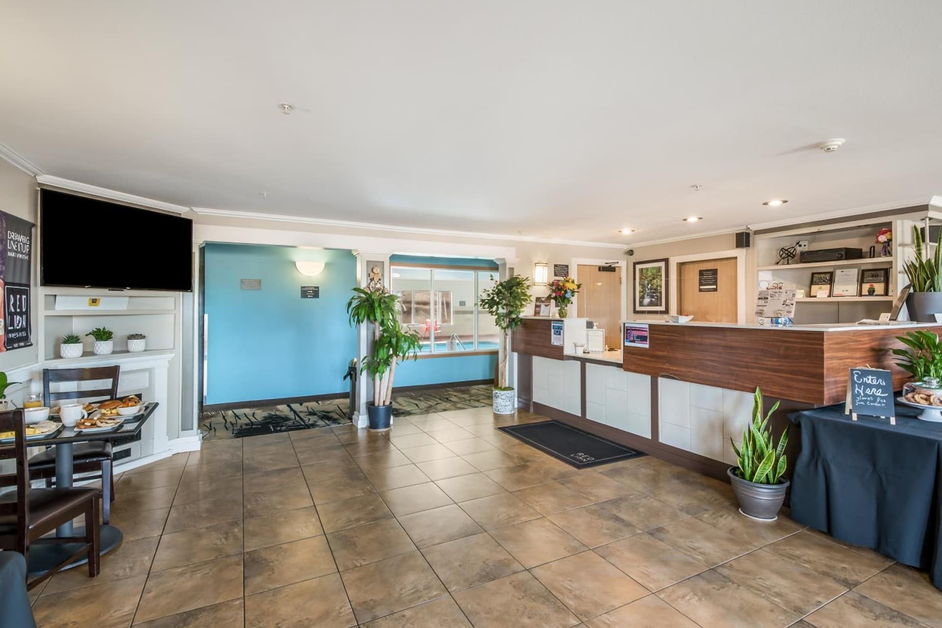 Red Lion Inn & Suites Sequim at Olympic National Park gallery photo in Sequim, WA — image 33